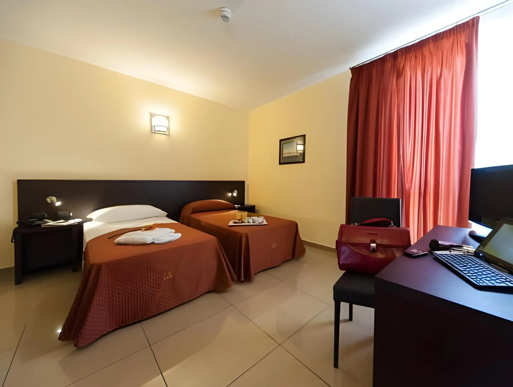 Hotel Tiempo - rooms