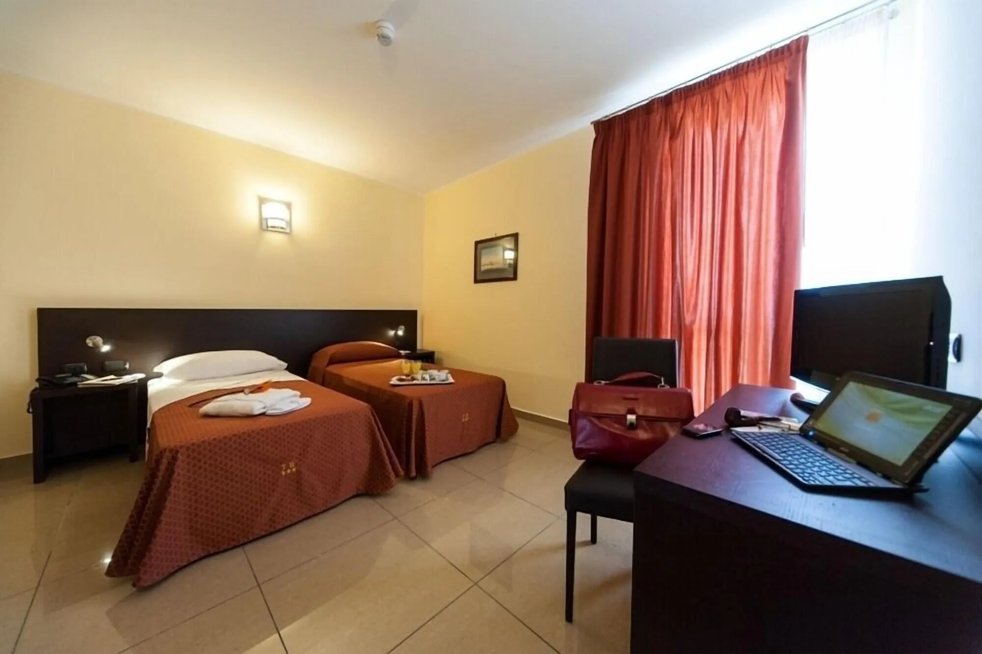 Hotel Tiempo - rooms