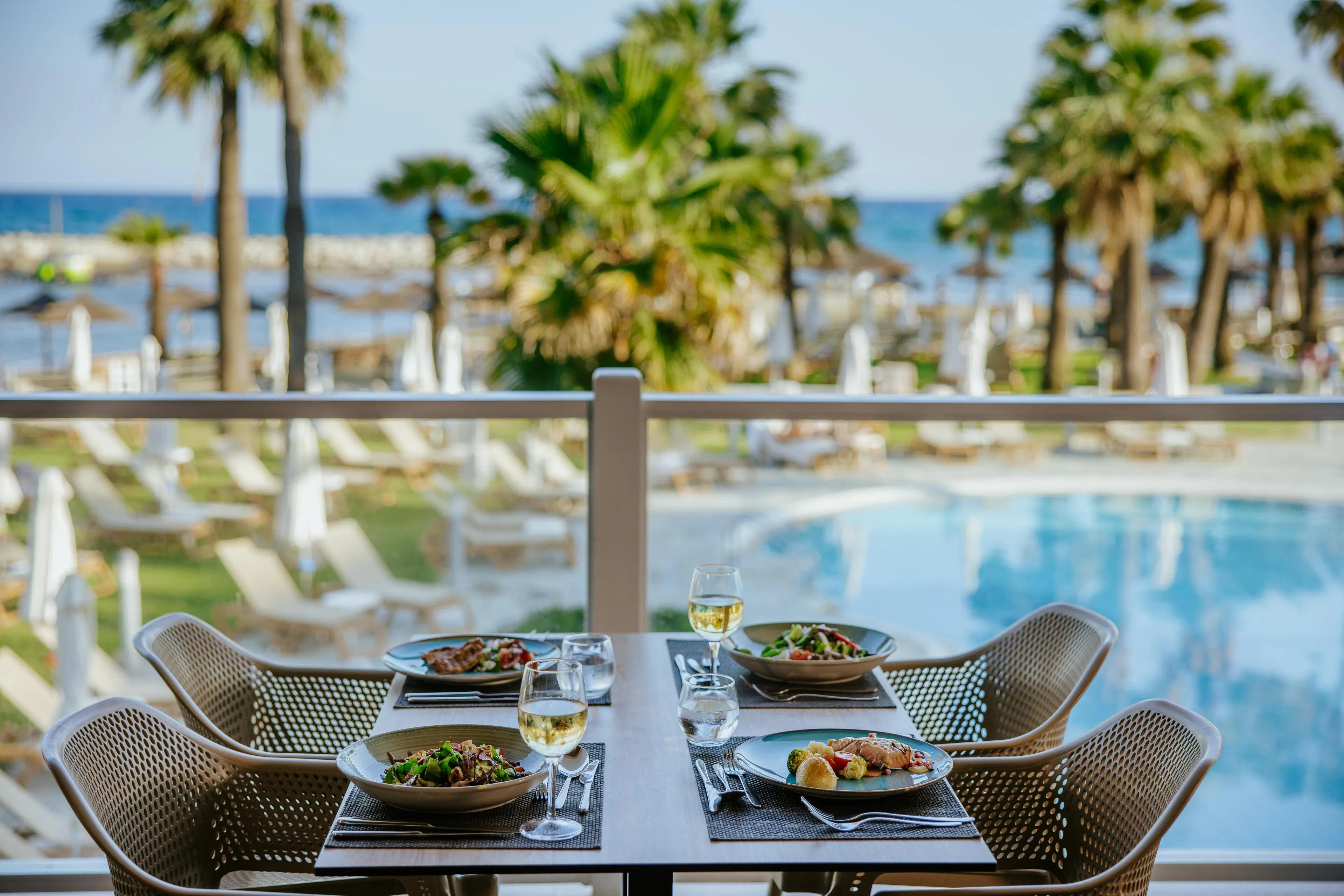 Golden Bay Beach Hotel - foodAndBeverage