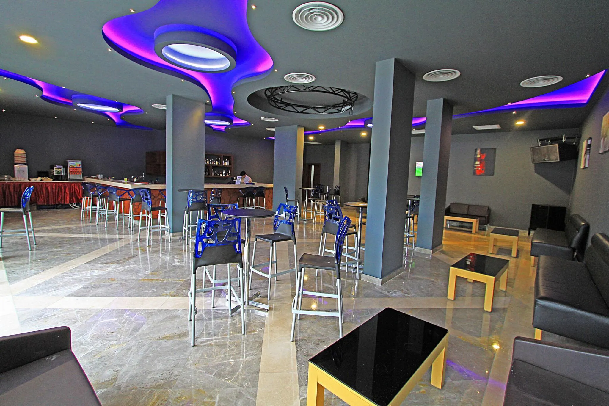 Mandarin Resort - foodAndBeverage