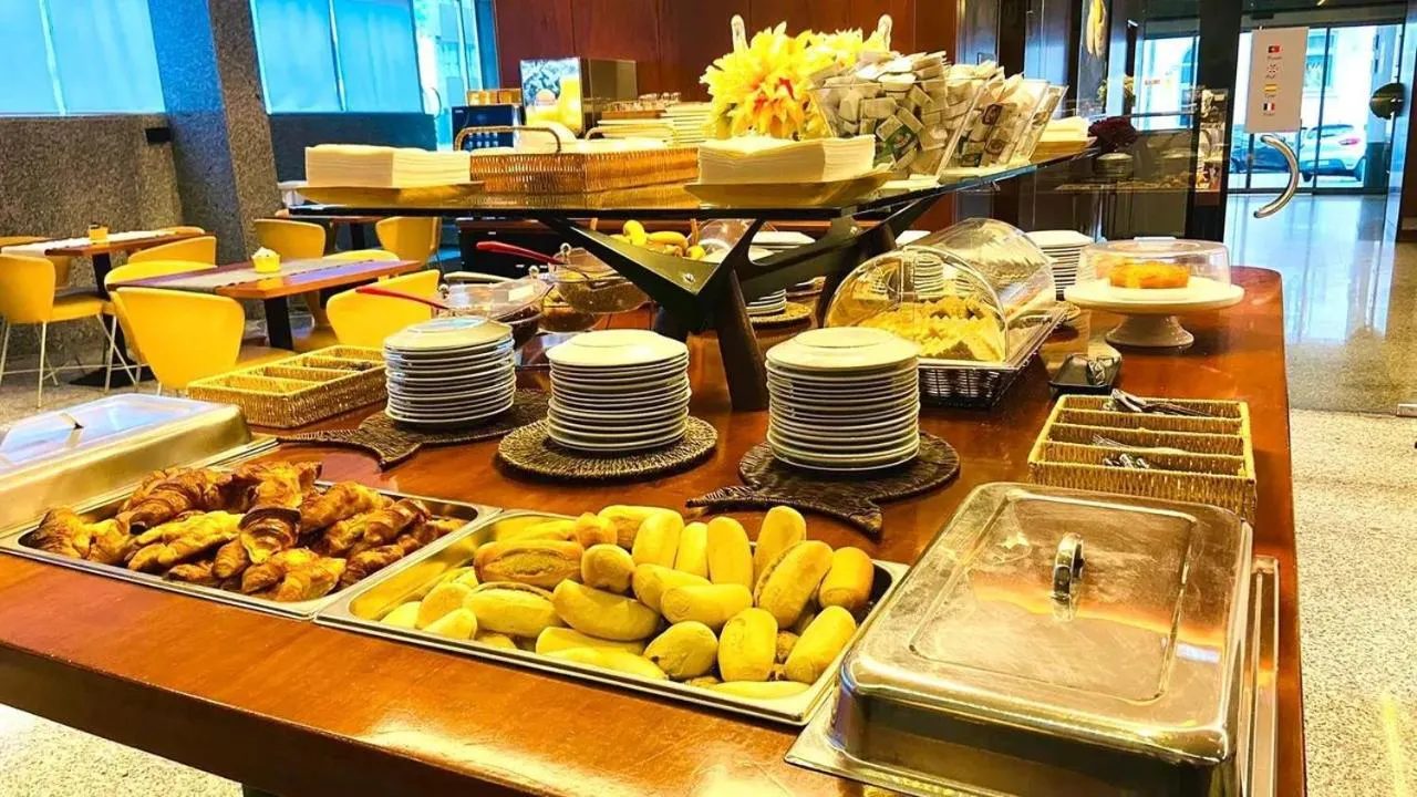 Hotel 3K Madrid - foodAndBeverage