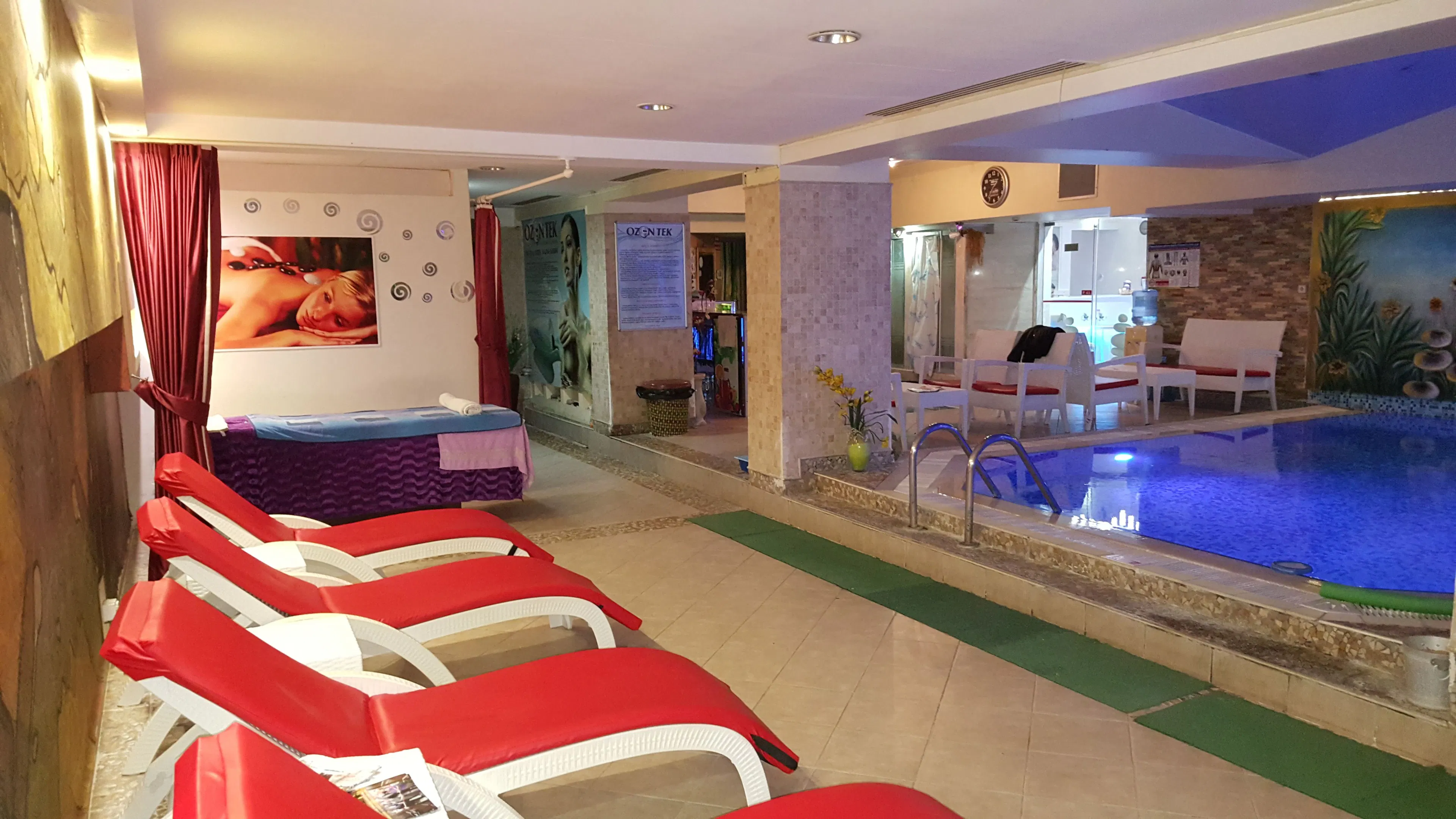 Derici Hotel - pool