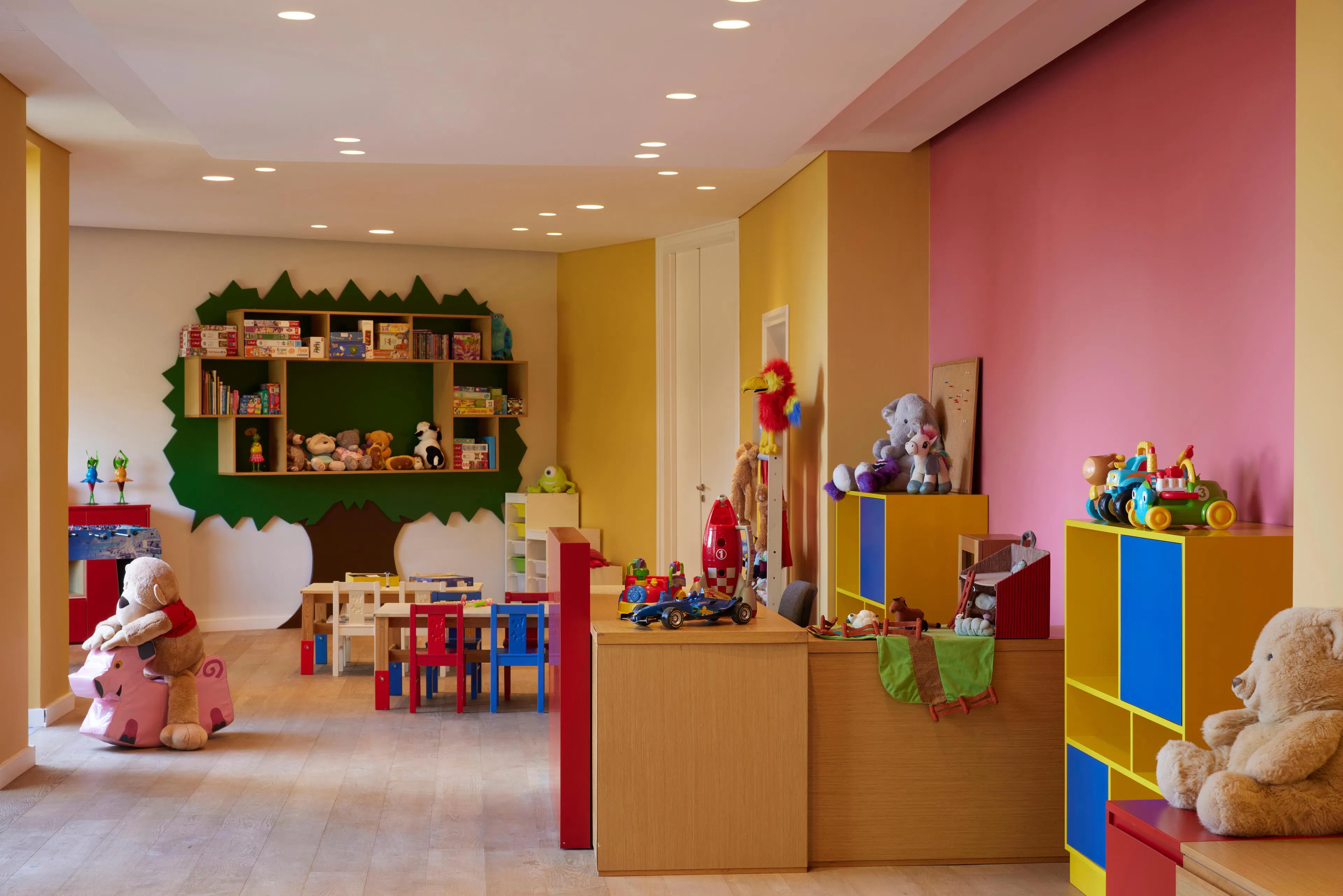 Hotel Mediterranean Beach - family