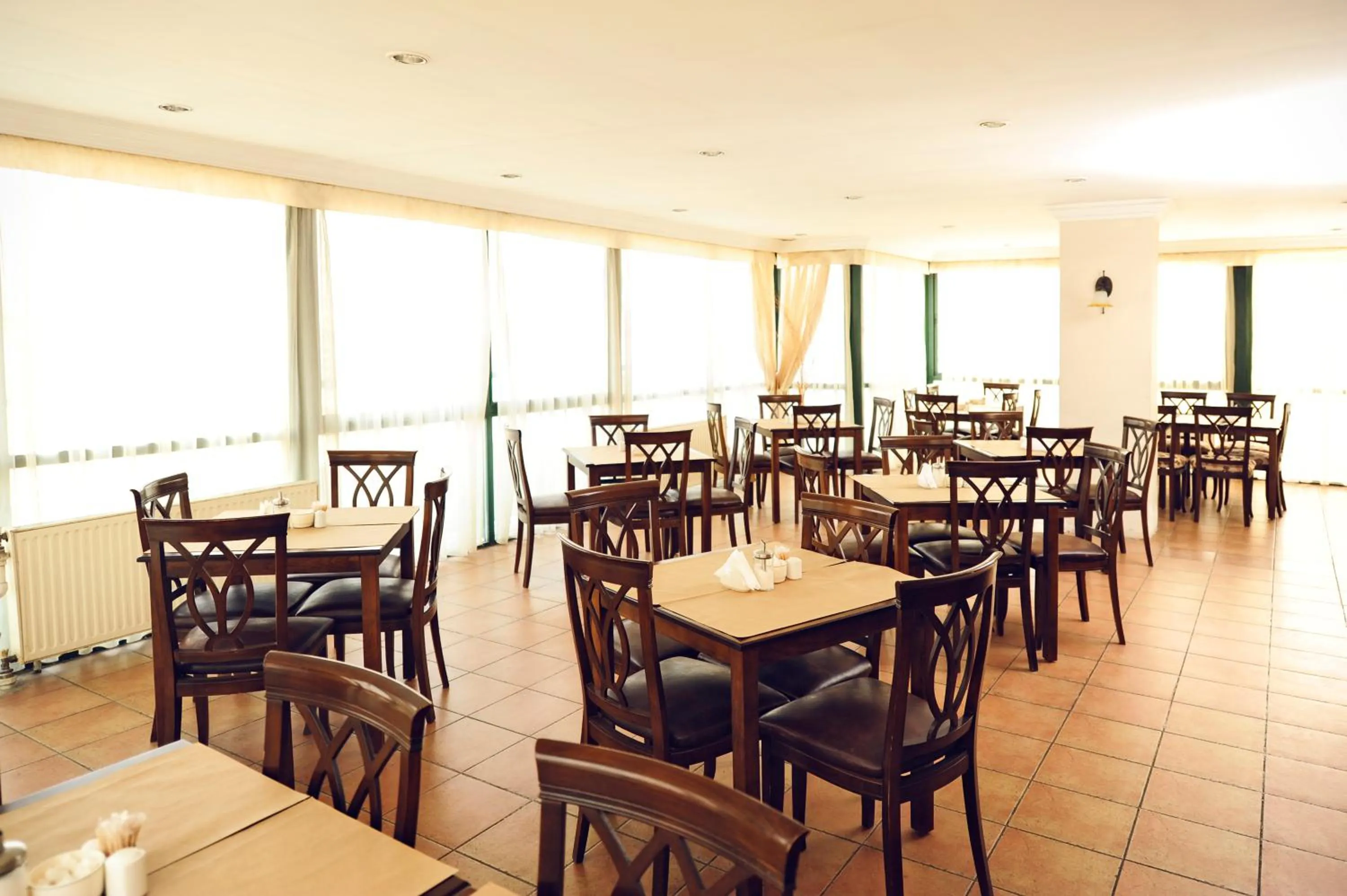 Üstün Alsancak - foodAndBeverage