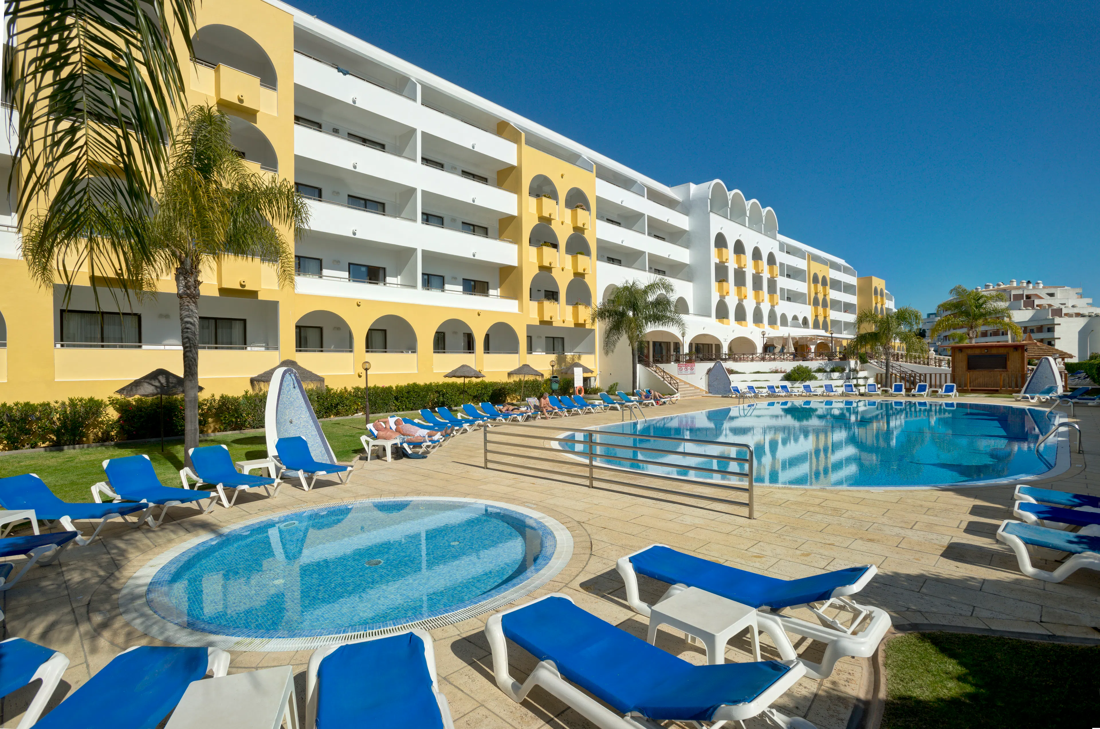 Paladim & Alagoa Mar Aparthotels - pool