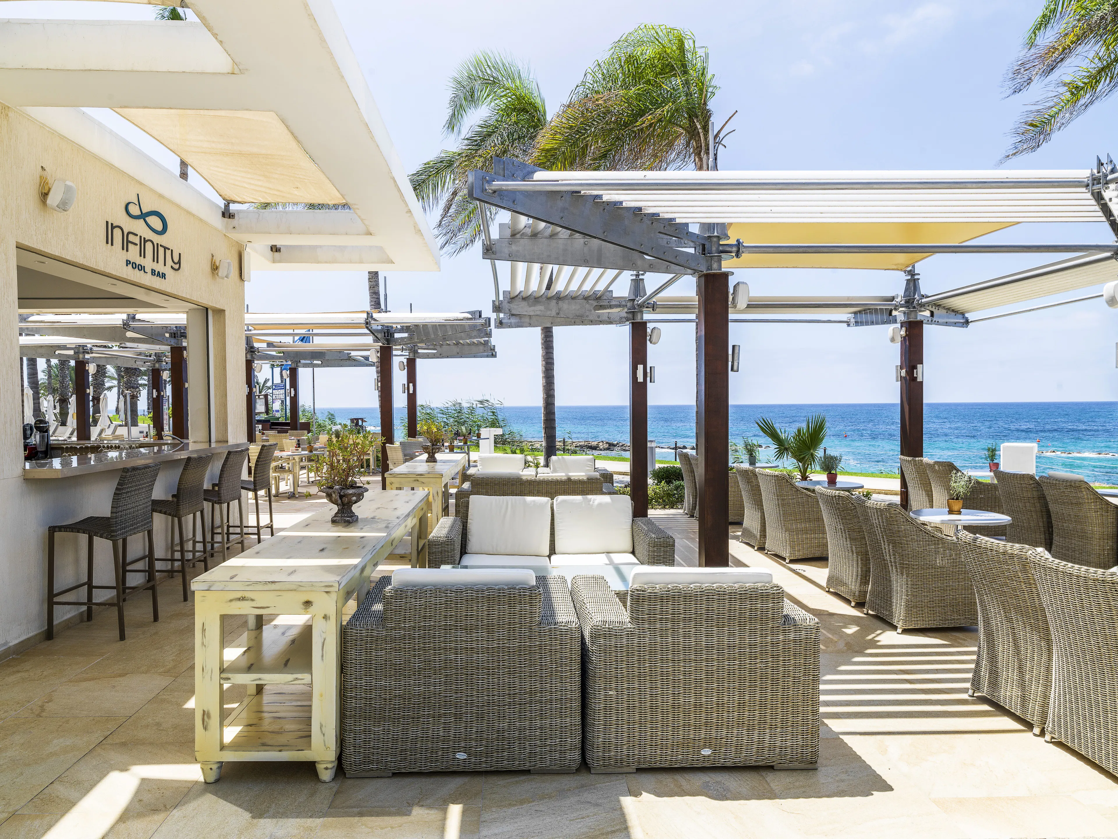 Alexander The Great Beach Hotel - foodAndBeverage