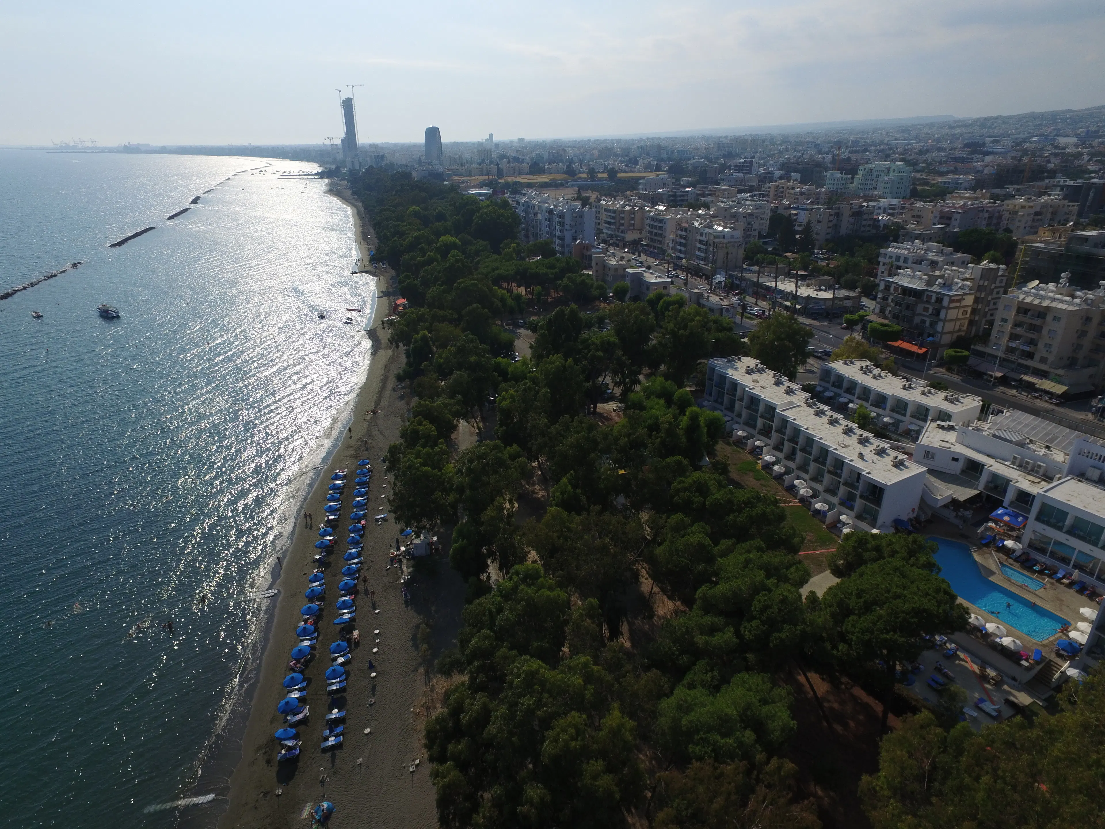 Park Beach Hotel - location