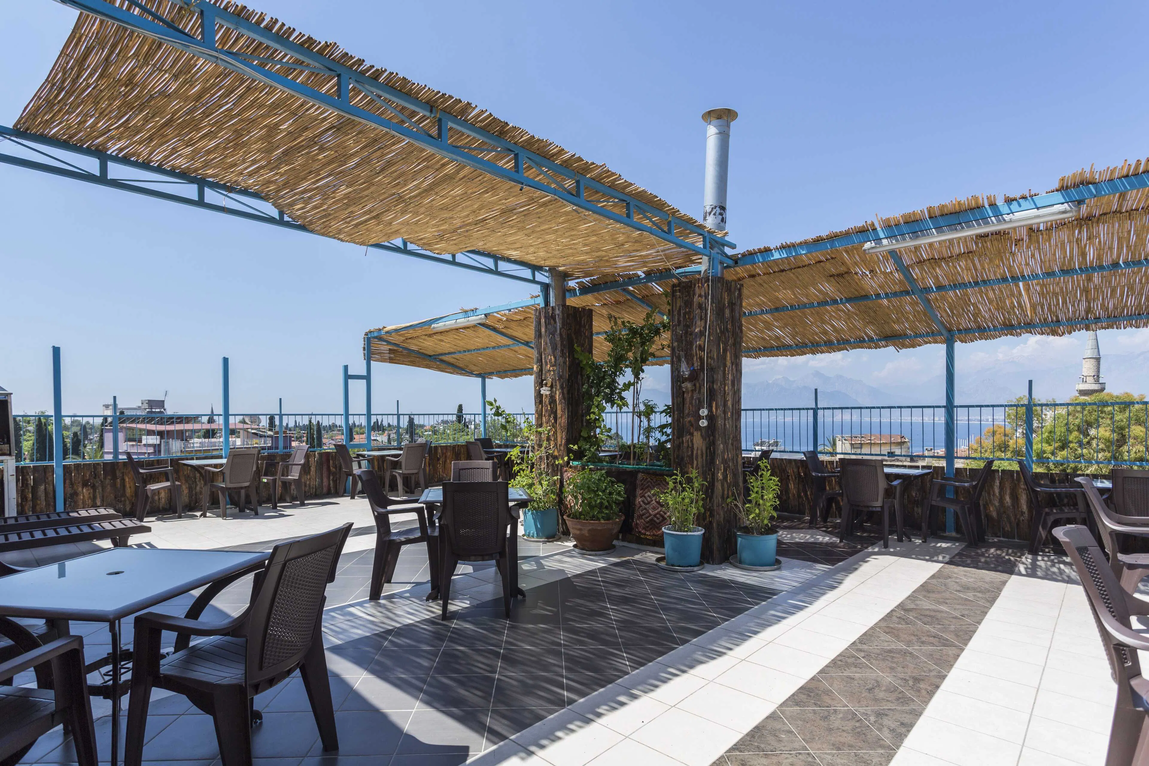 Twenty - foodAndBeverage