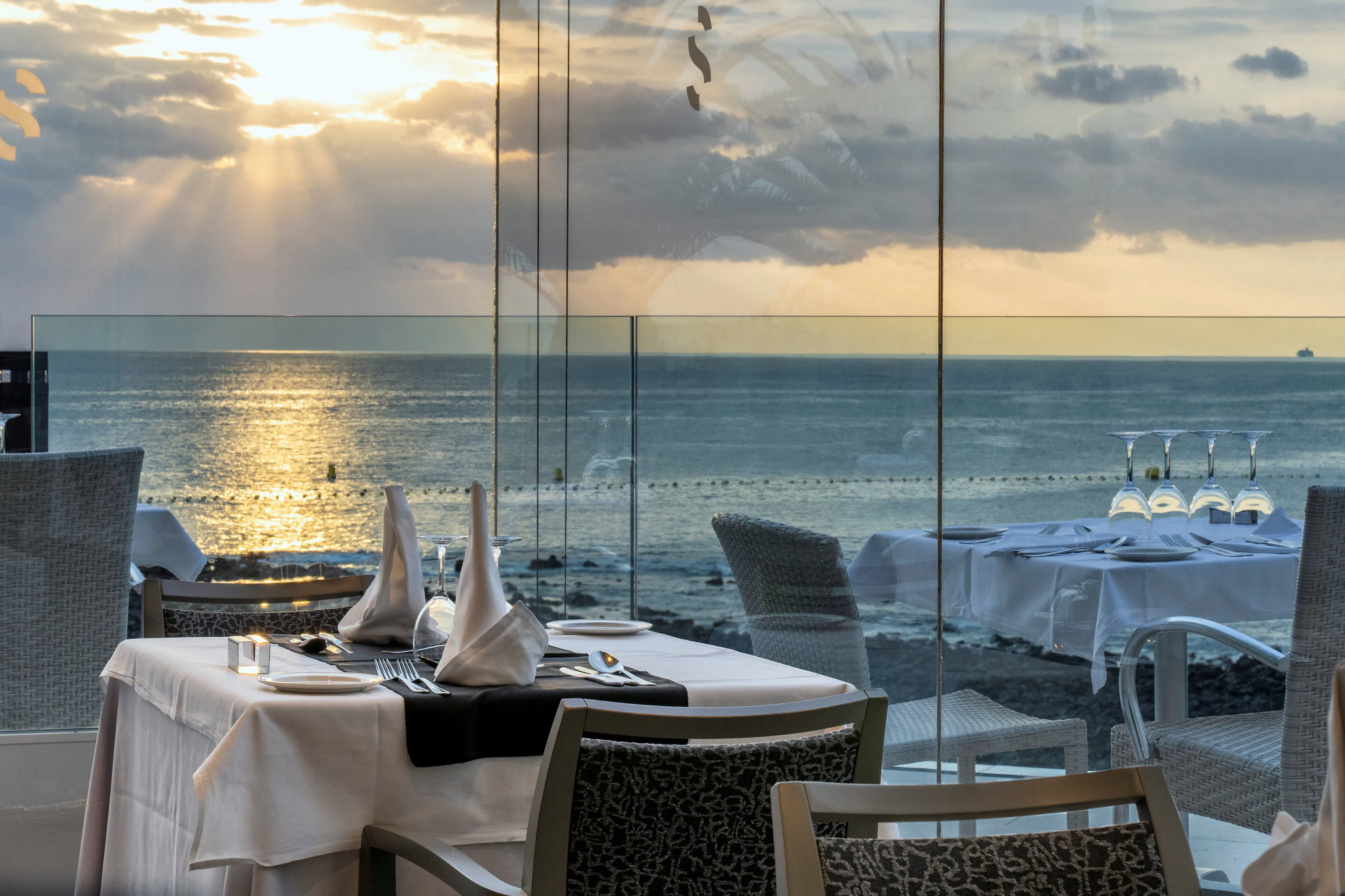 Arona Gran & Spa - foodAndBeverage