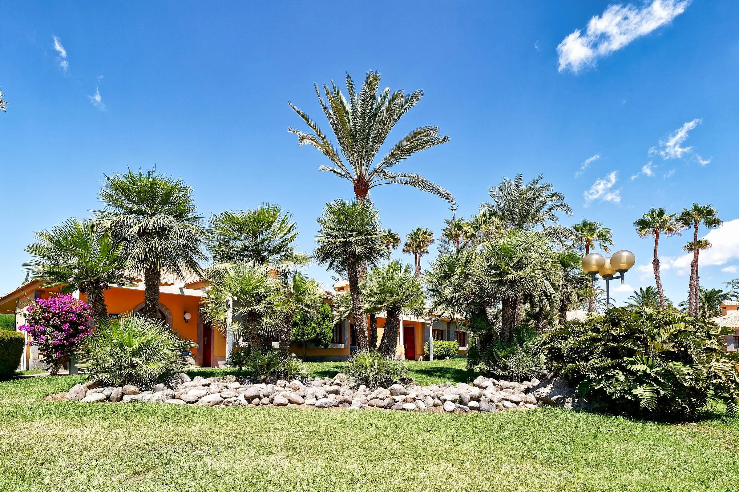 Suites & Villas by Dunas - exterior