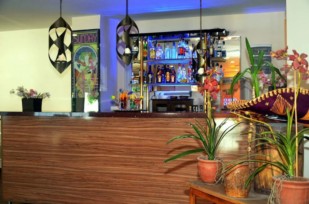 Sunday Beach Hotel - foodAndBeverage