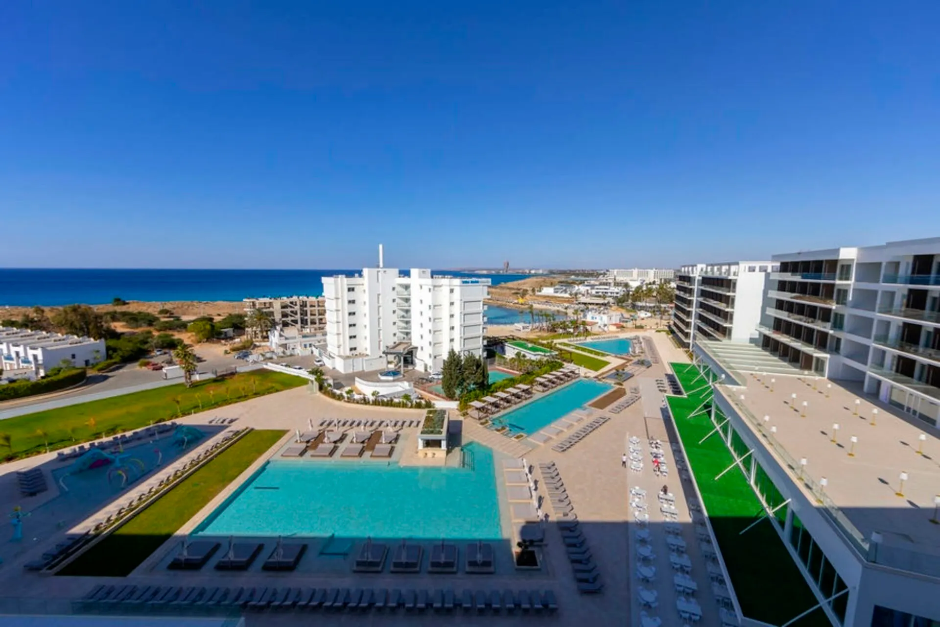 Chrysomare Beach Hotel and Resort - pool