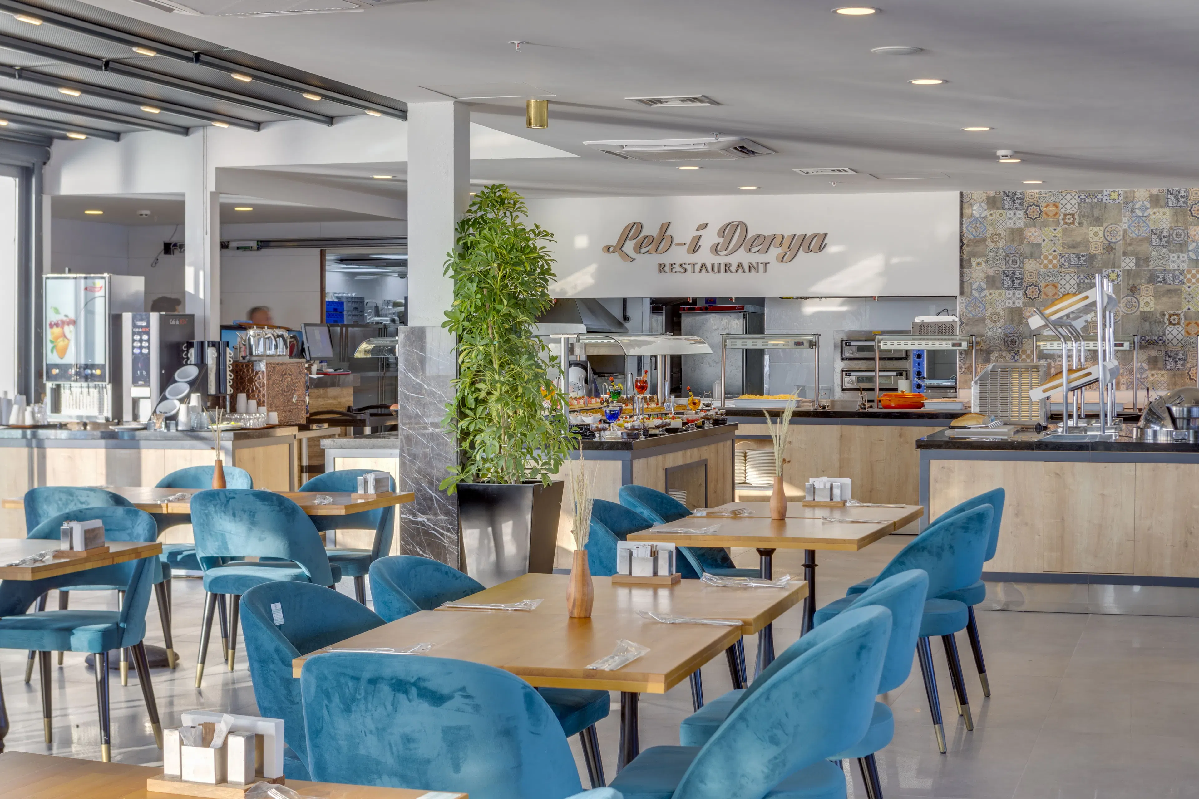 Signature Blue Resort - foodAndBeverage
