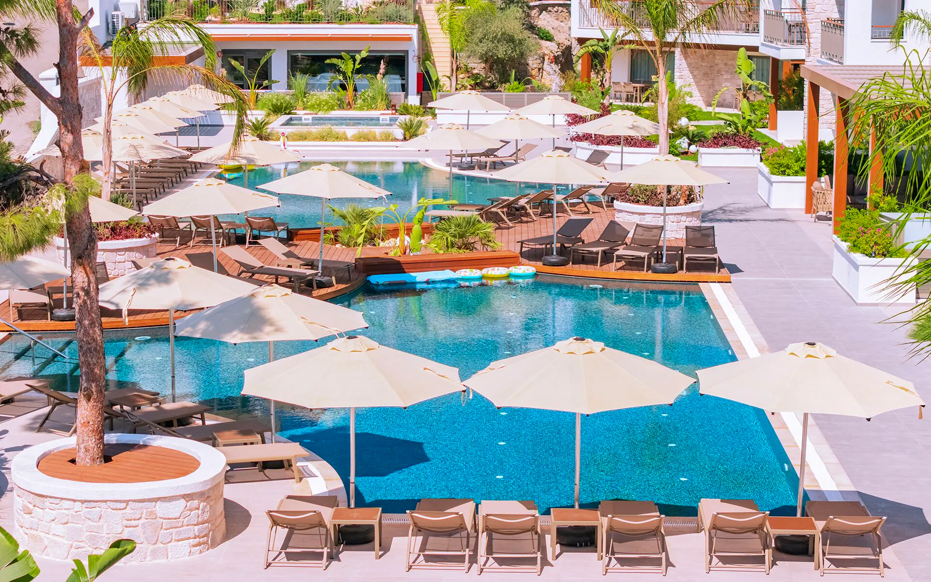 Ayaz Suites - pool