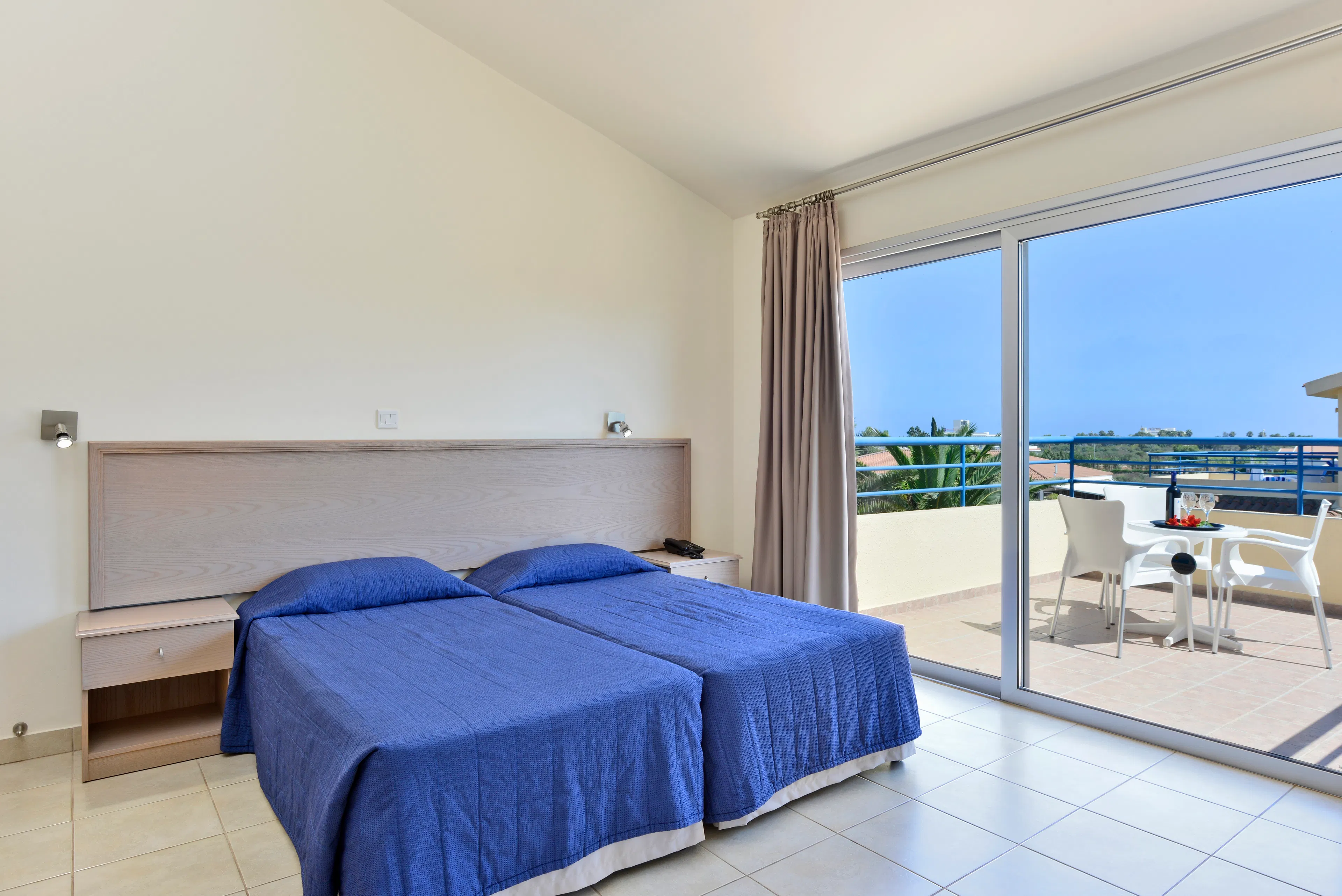 The Makronisos Holiday Village - rooms