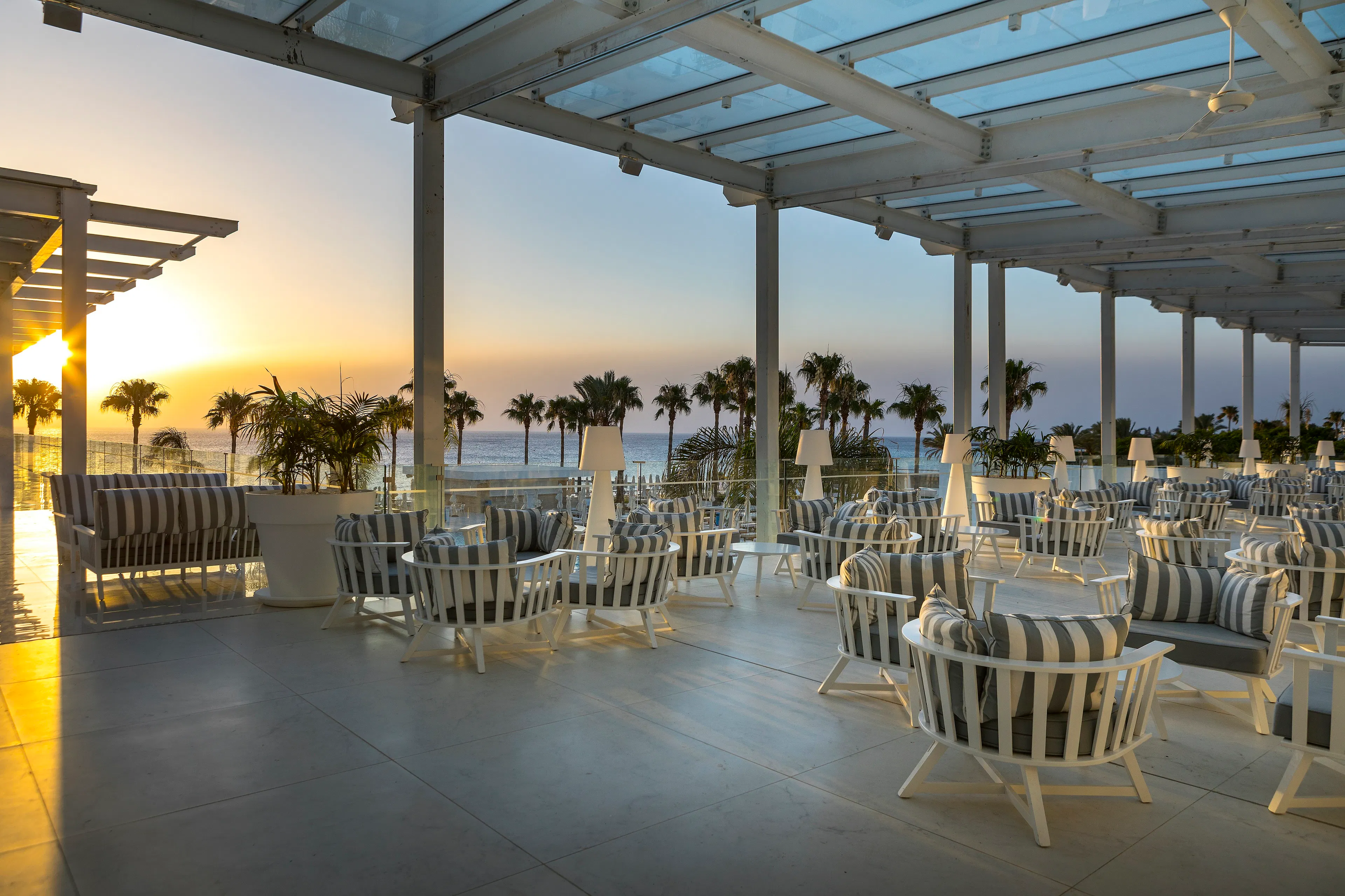Constantinos The Great Beach Hotel - foodAndBeverage