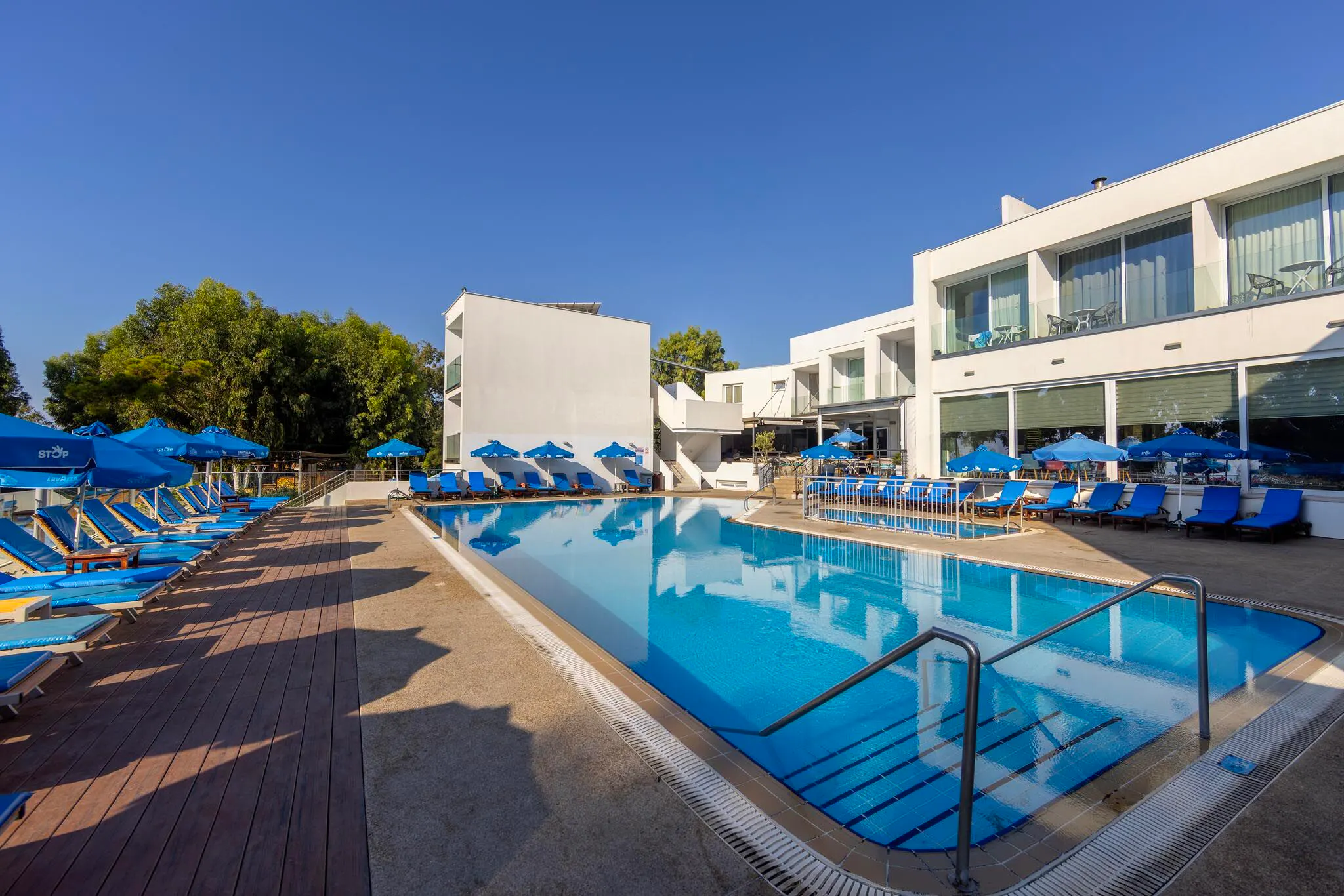 Park Beach Hotel - pool