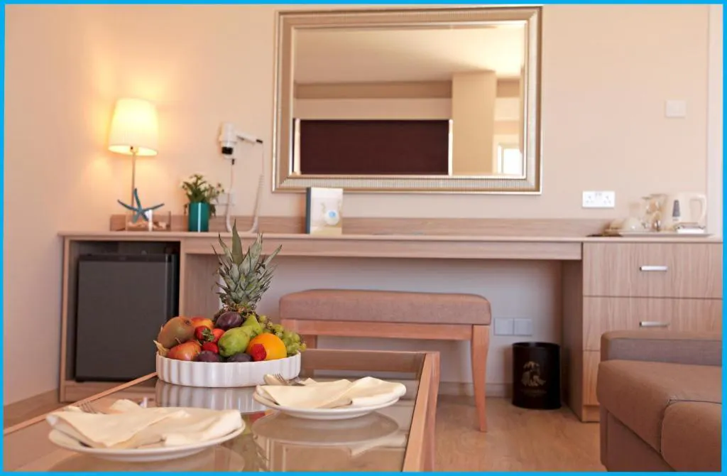 Poseidonia Beach Hotel - foodAndBeverage