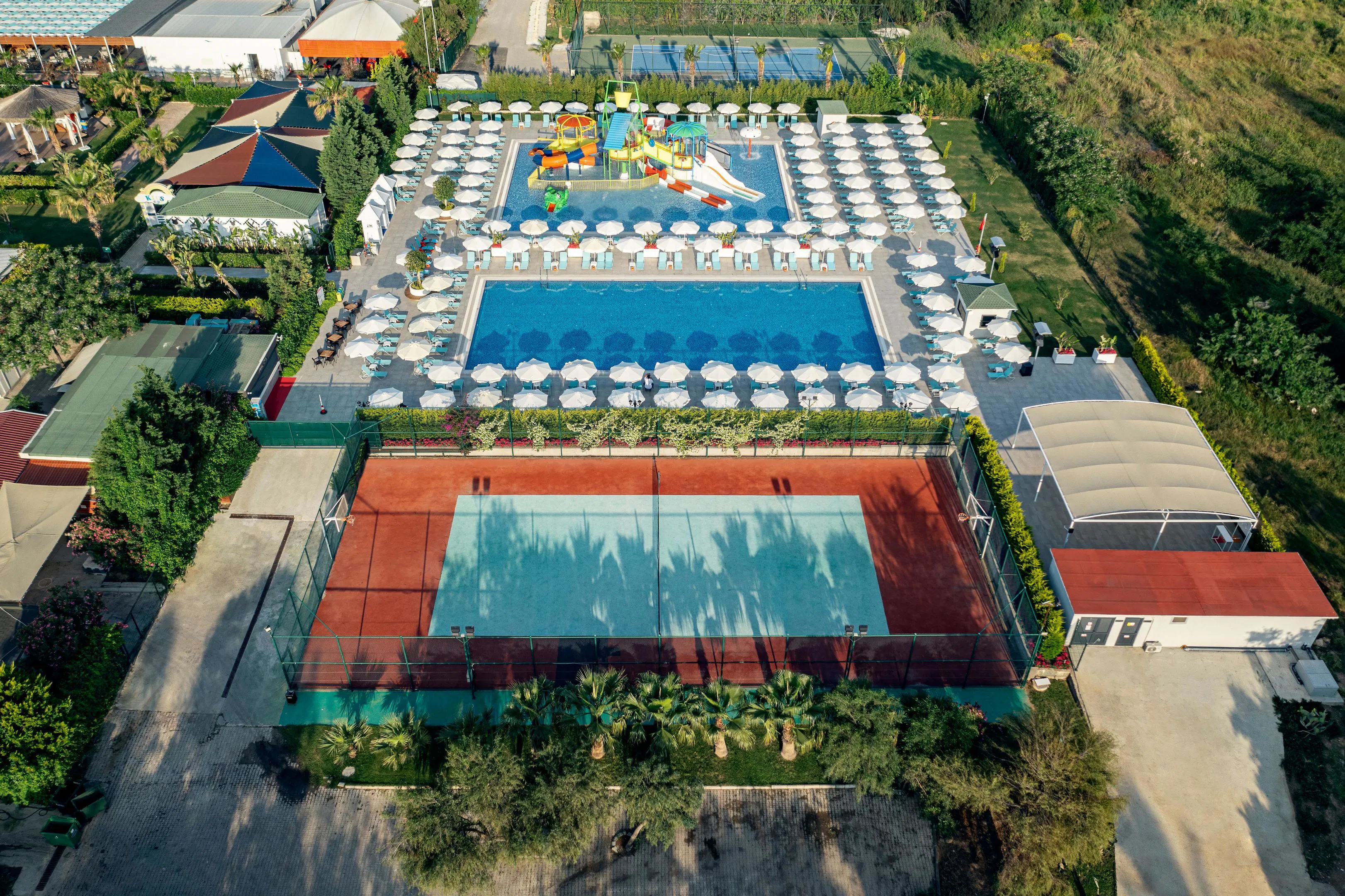 Wyndham Garden Lara - pool