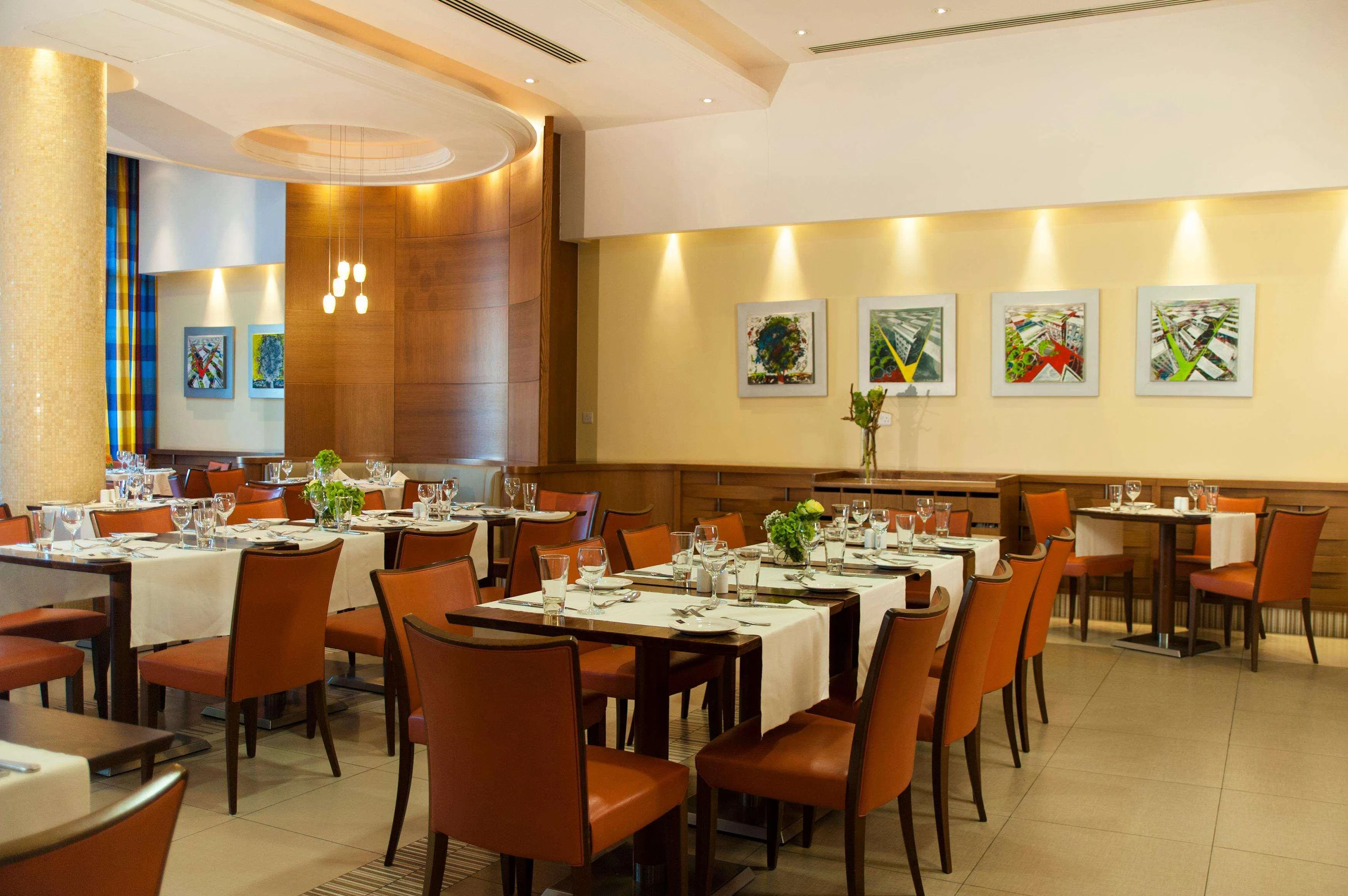 Ajax Hotel - foodAndBeverage