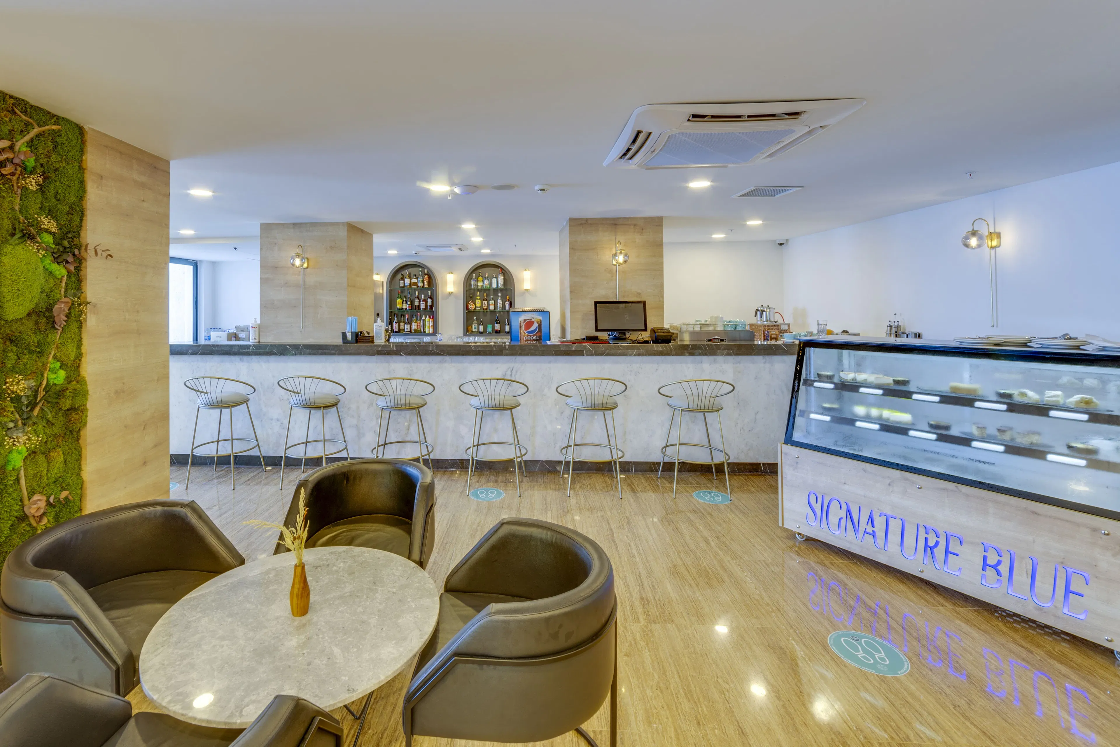 Signature Blue Resort - foodAndBeverage
