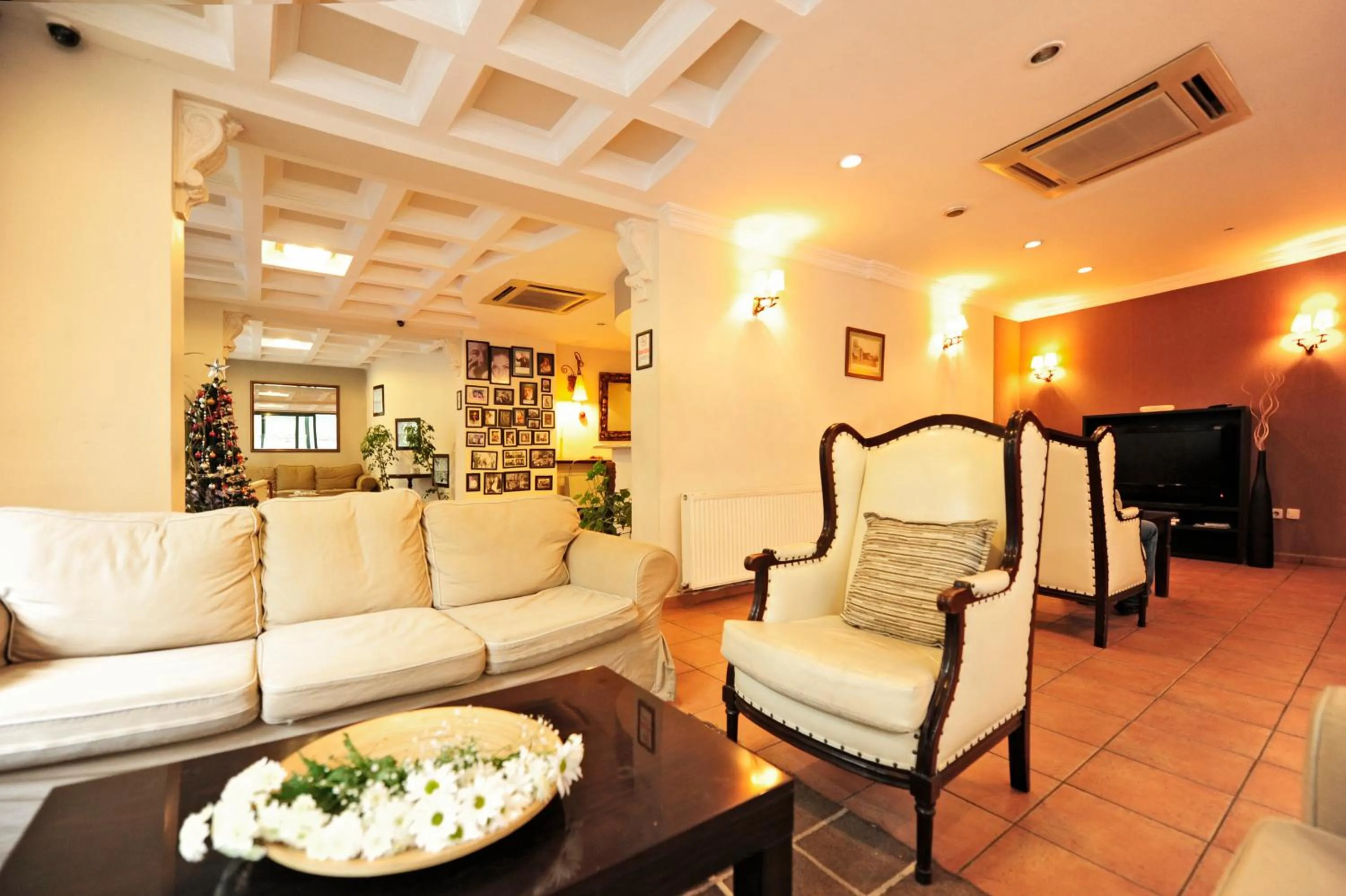 Üstün Alsancak - facilities