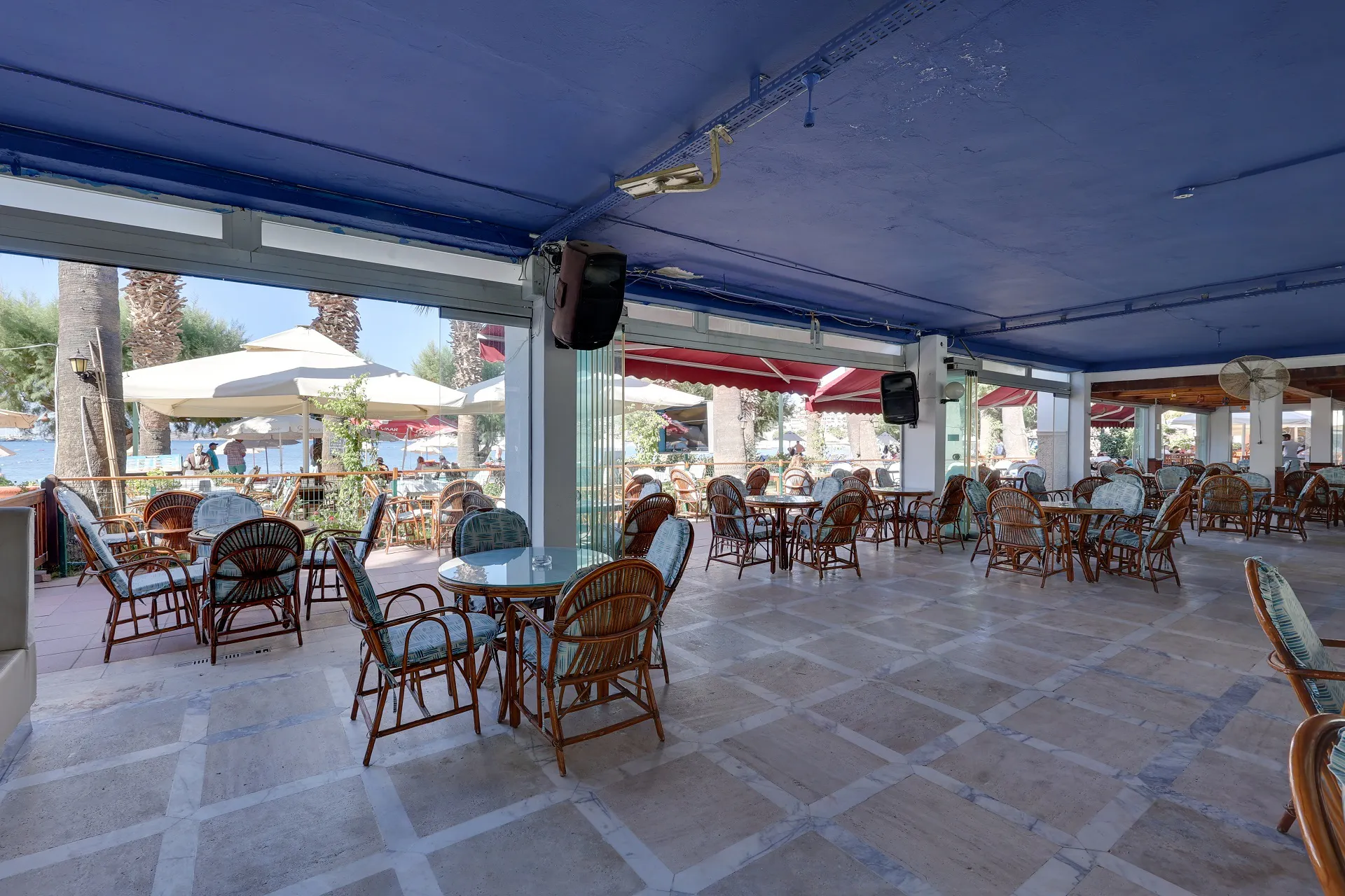 Sami Beach - foodAndBeverage