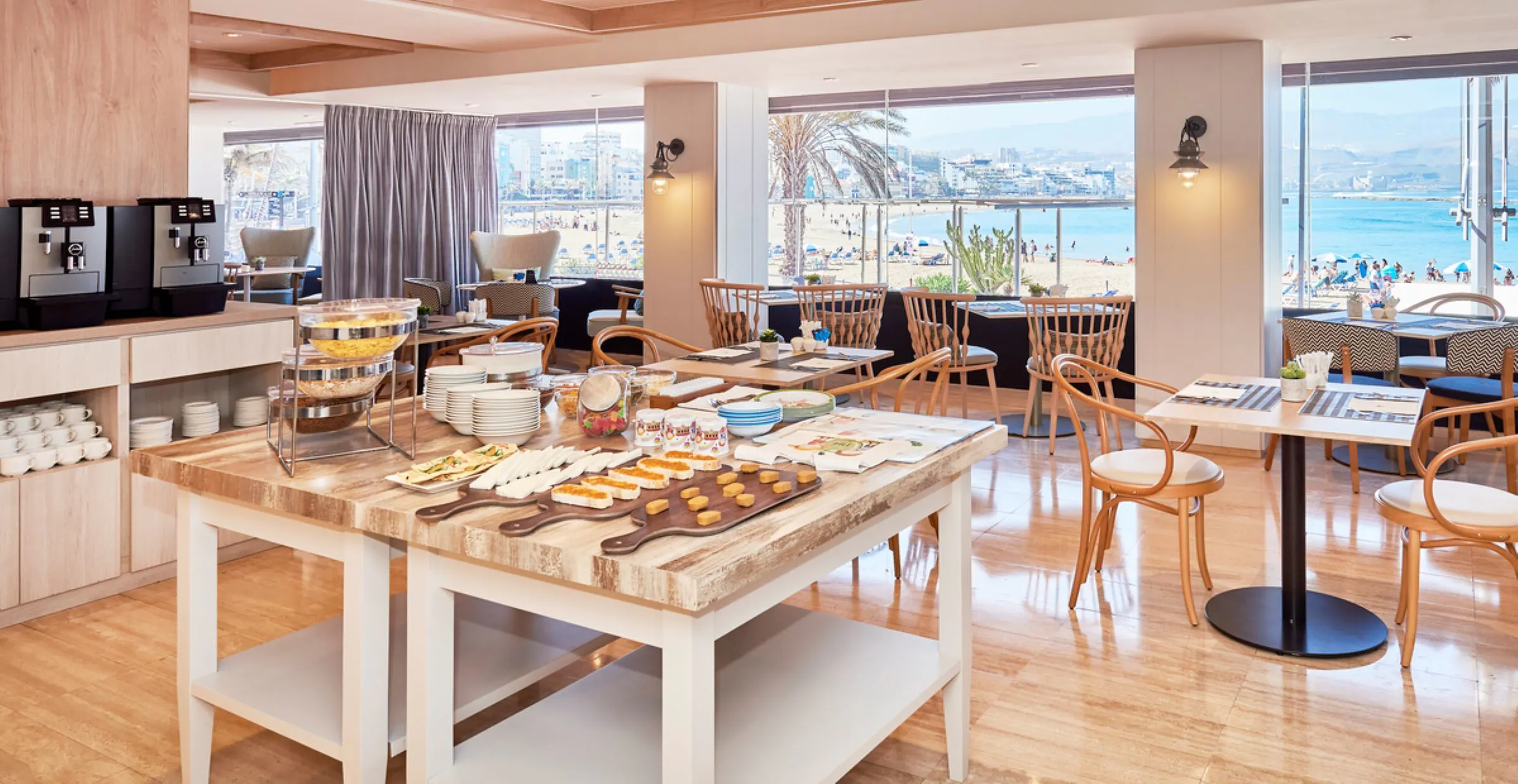 NH Imperial Playa - foodAndBeverage