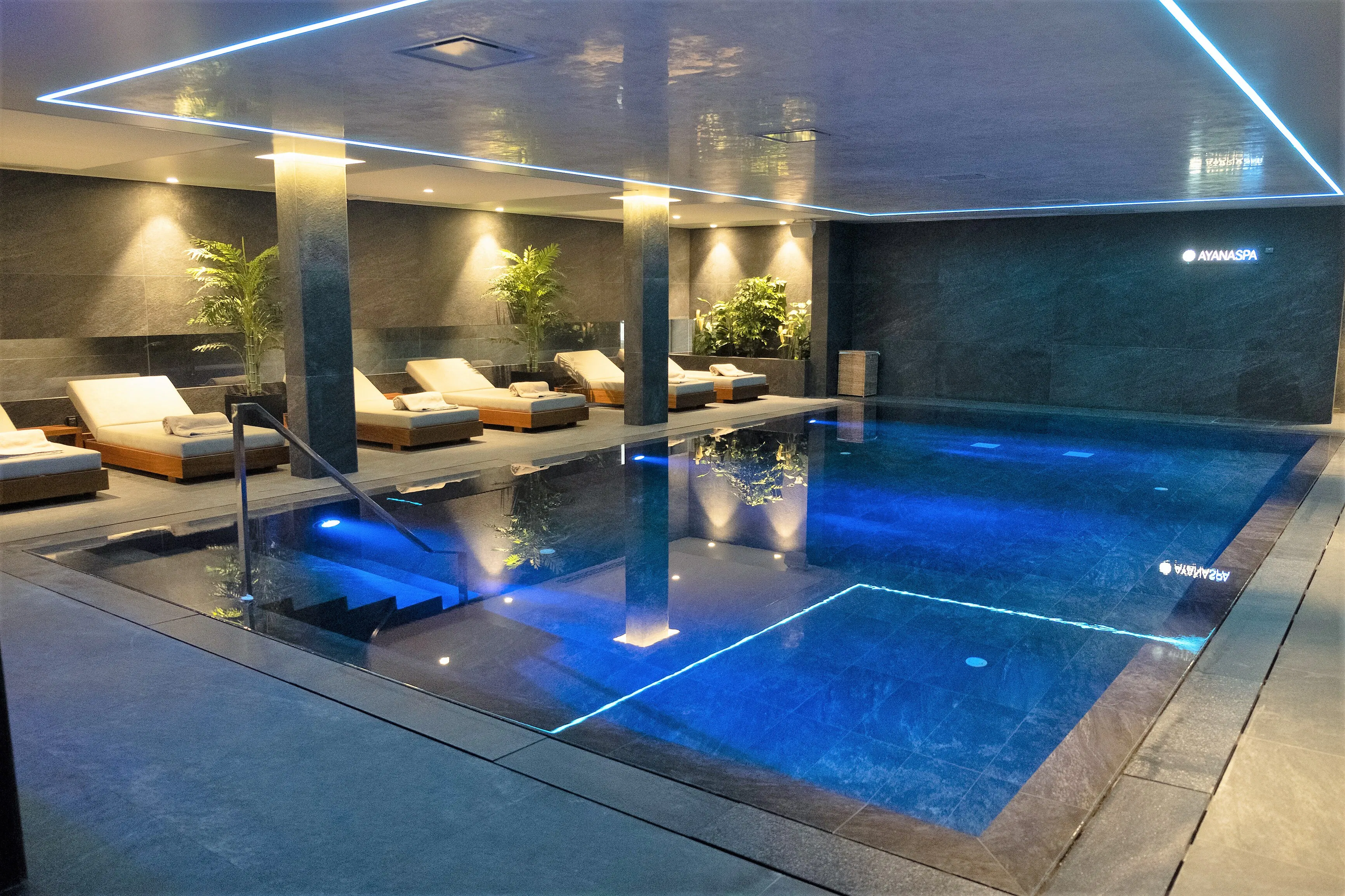 Ajax Hotel - pool