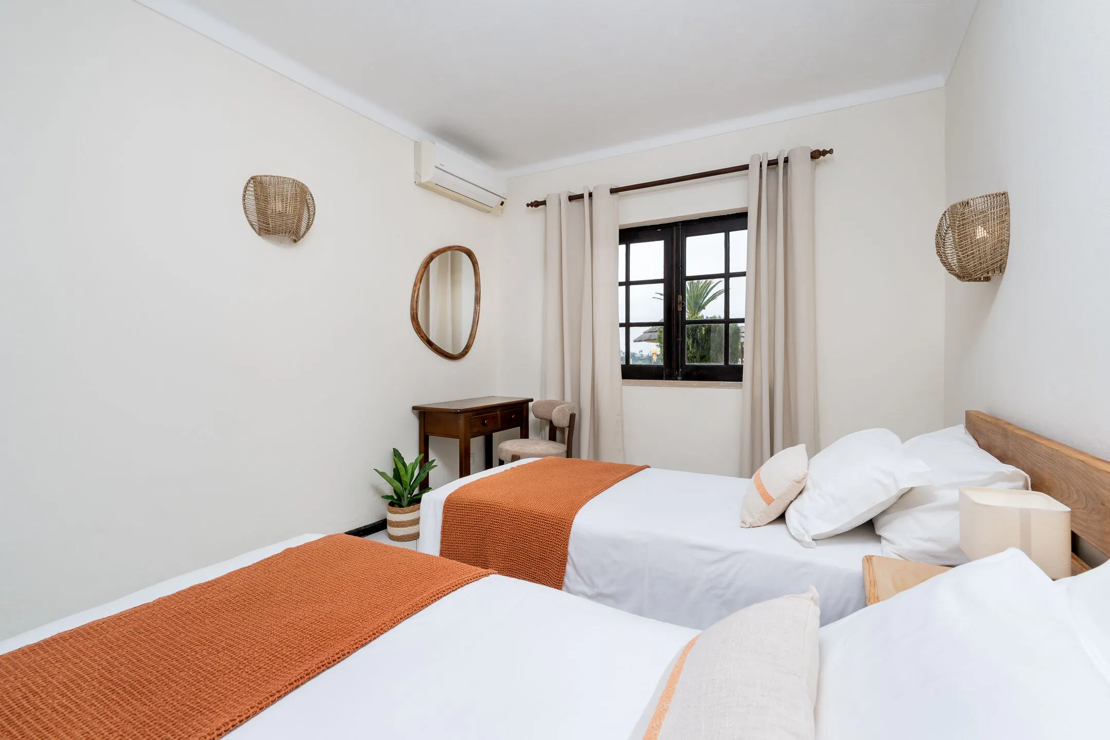 Colina Village Hotel - rooms