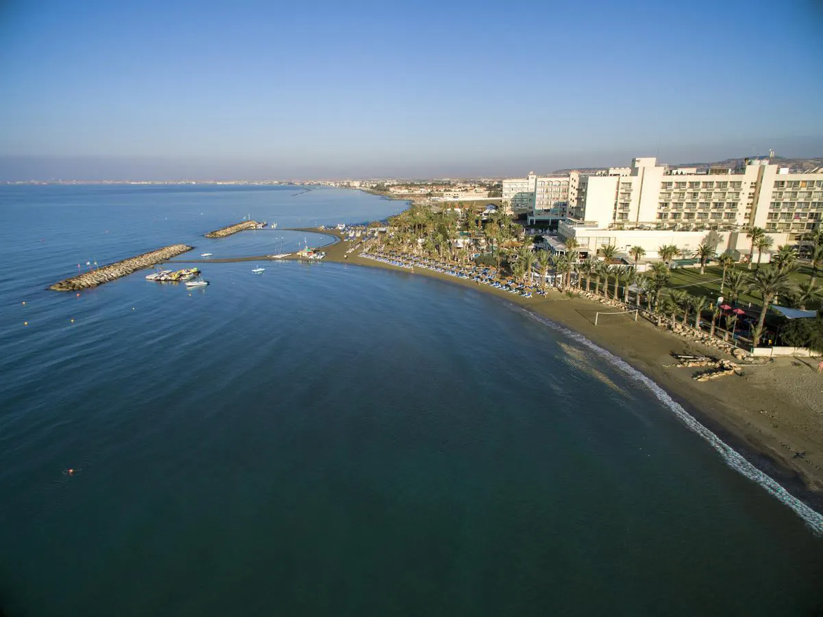 Golden Bay Beach Hotel - beach