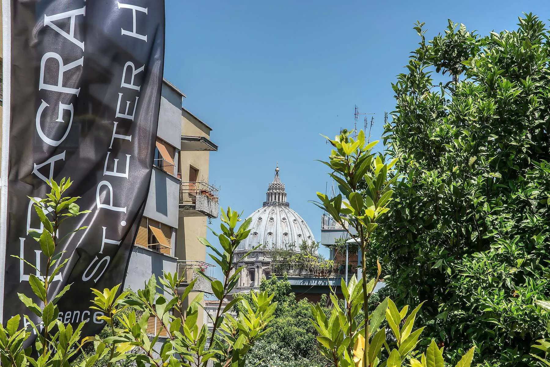 Fragrance St. Peter - exterior