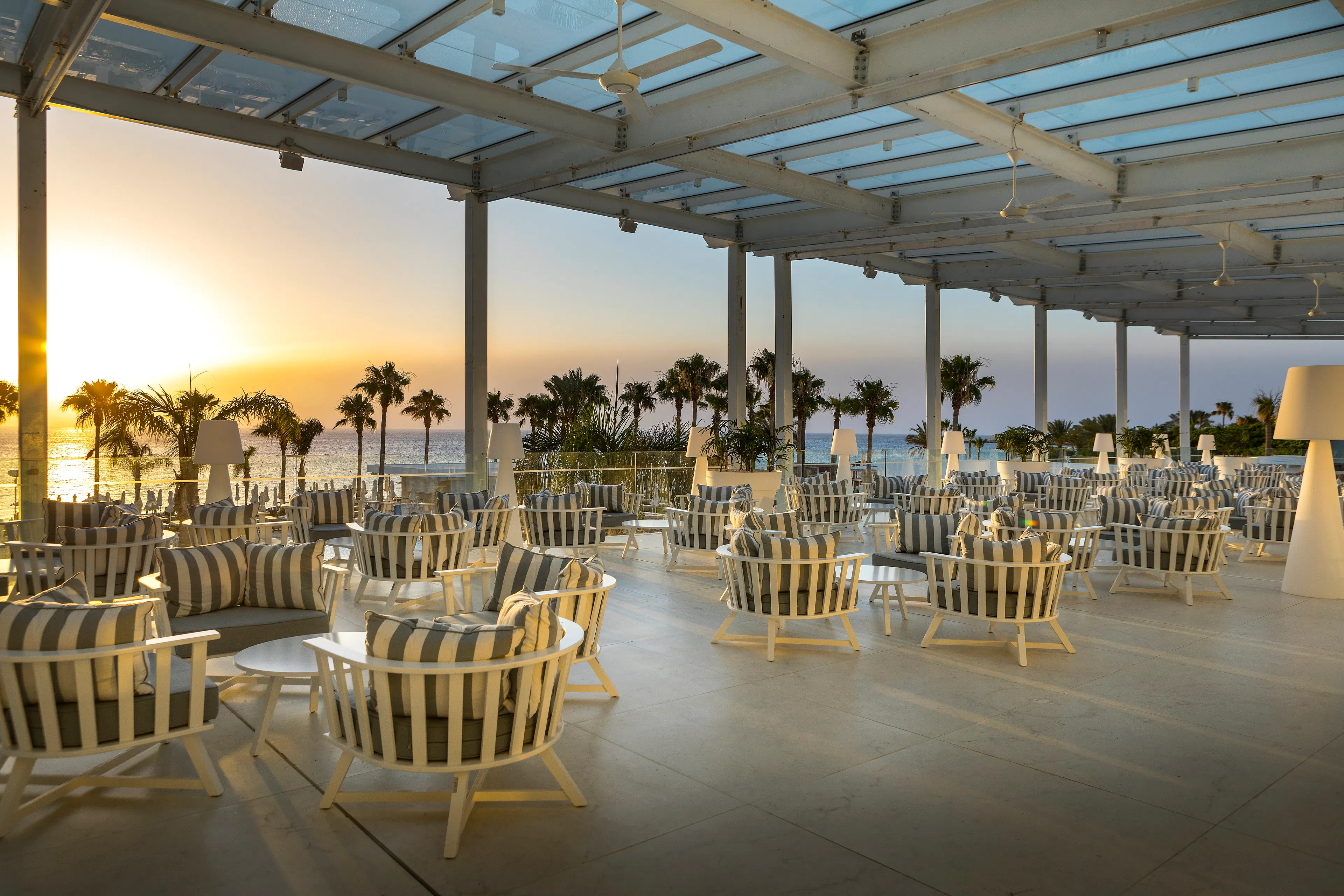 Constantinos The Great Beach Hotel - foodAndBeverage