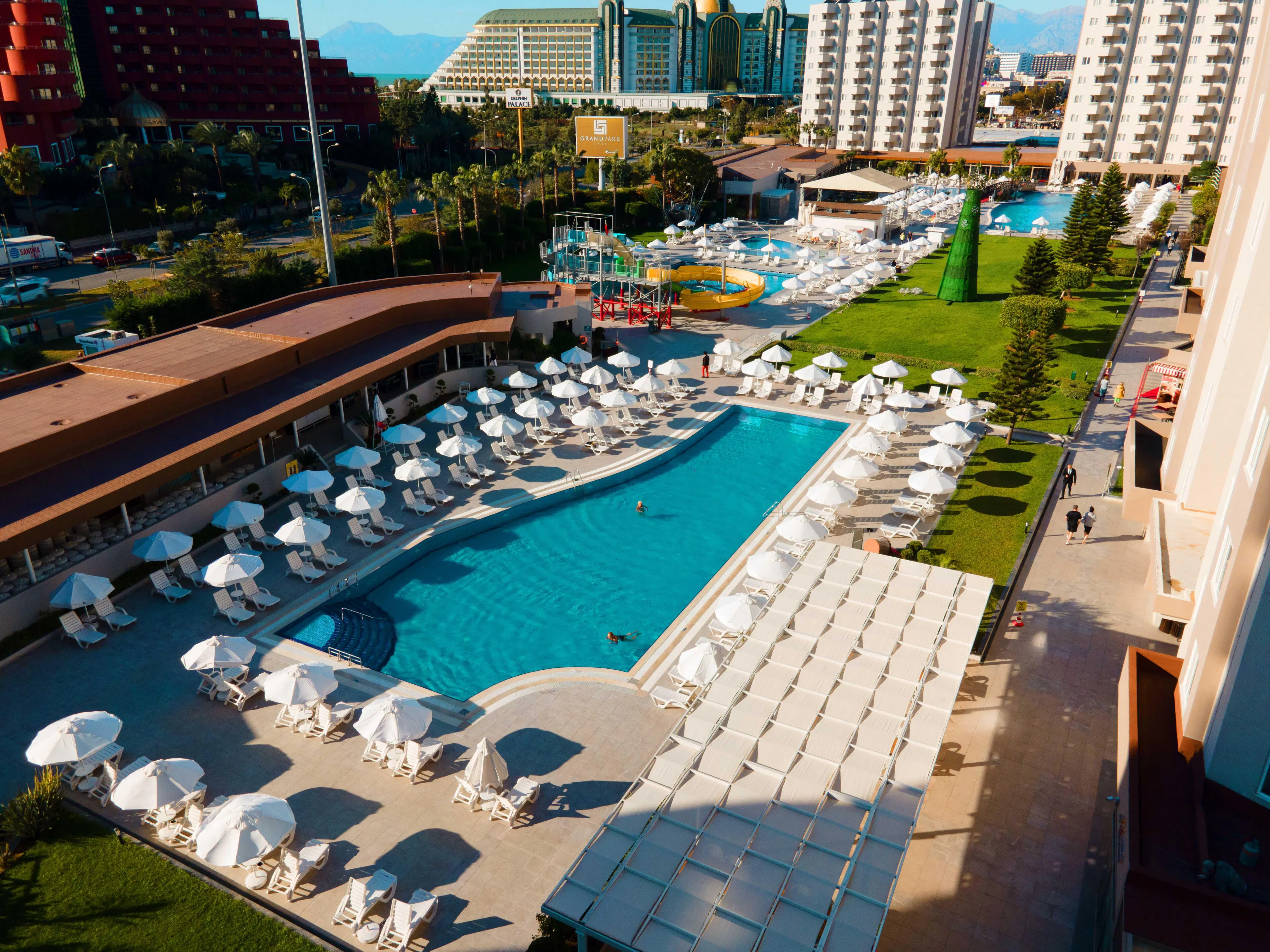 Grand Park Lara - pool