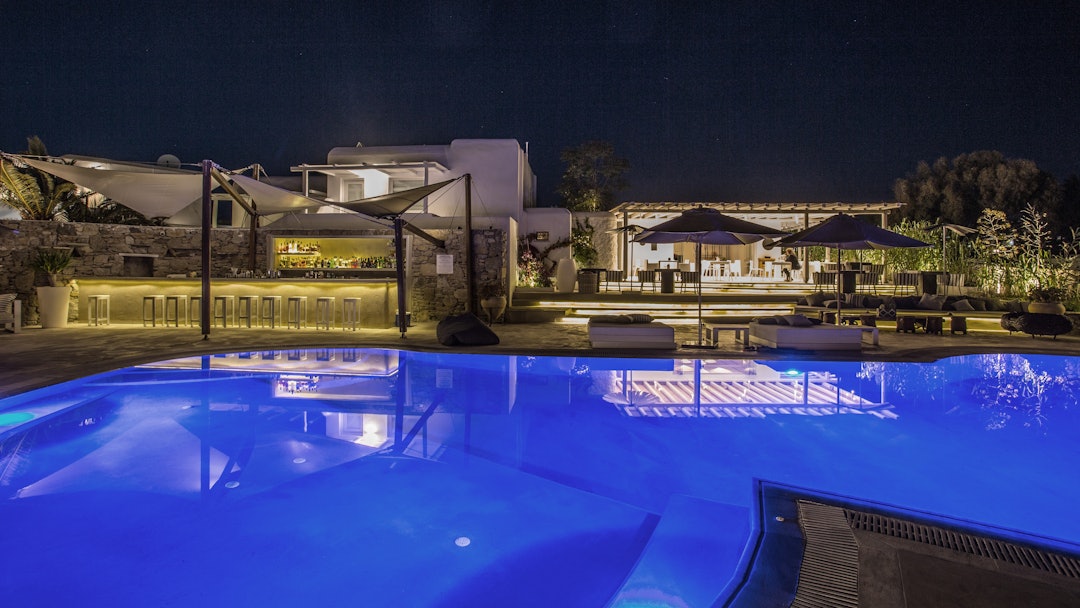 Ostraco Luxury Suites