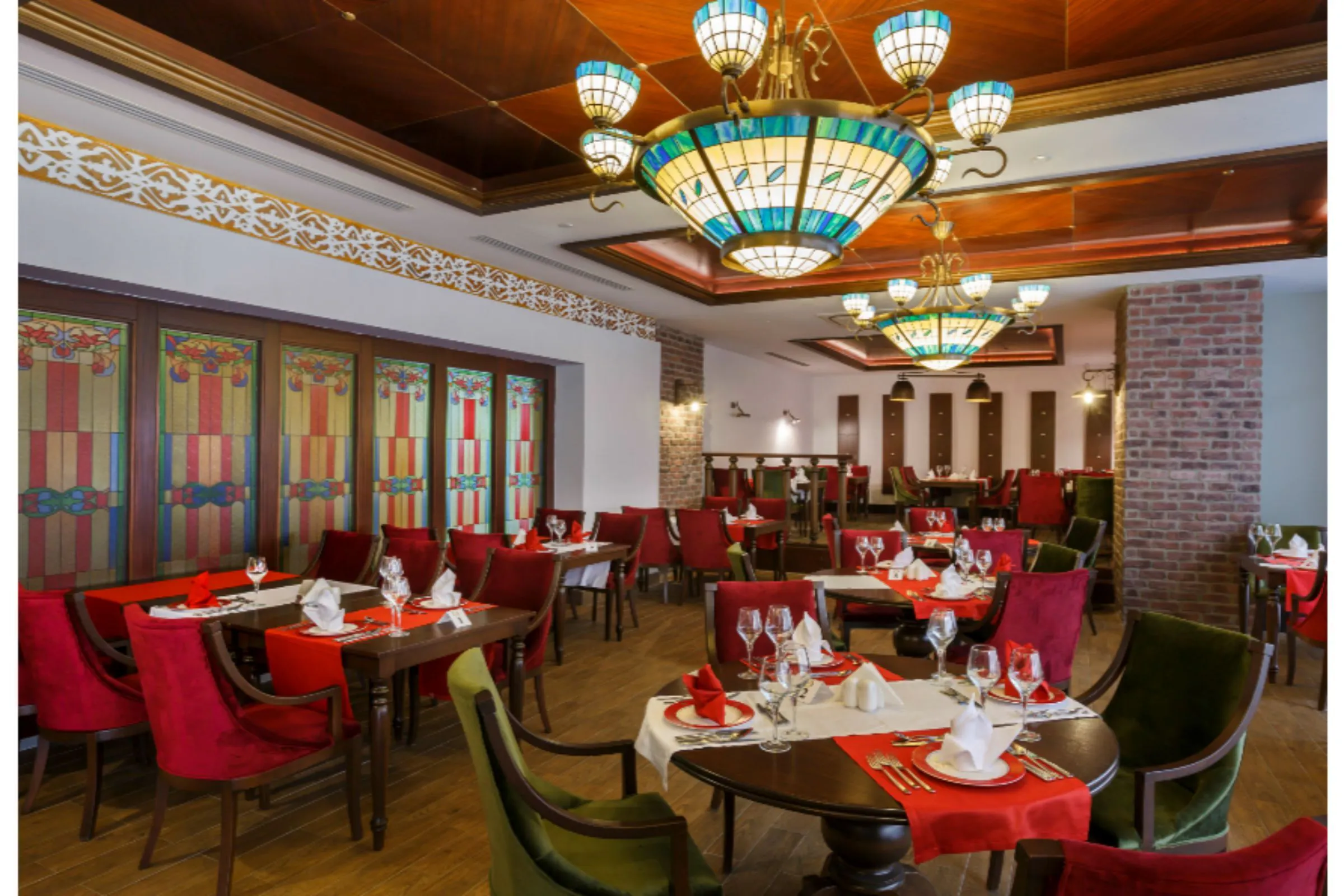 Well Palace Side - foodAndBeverage