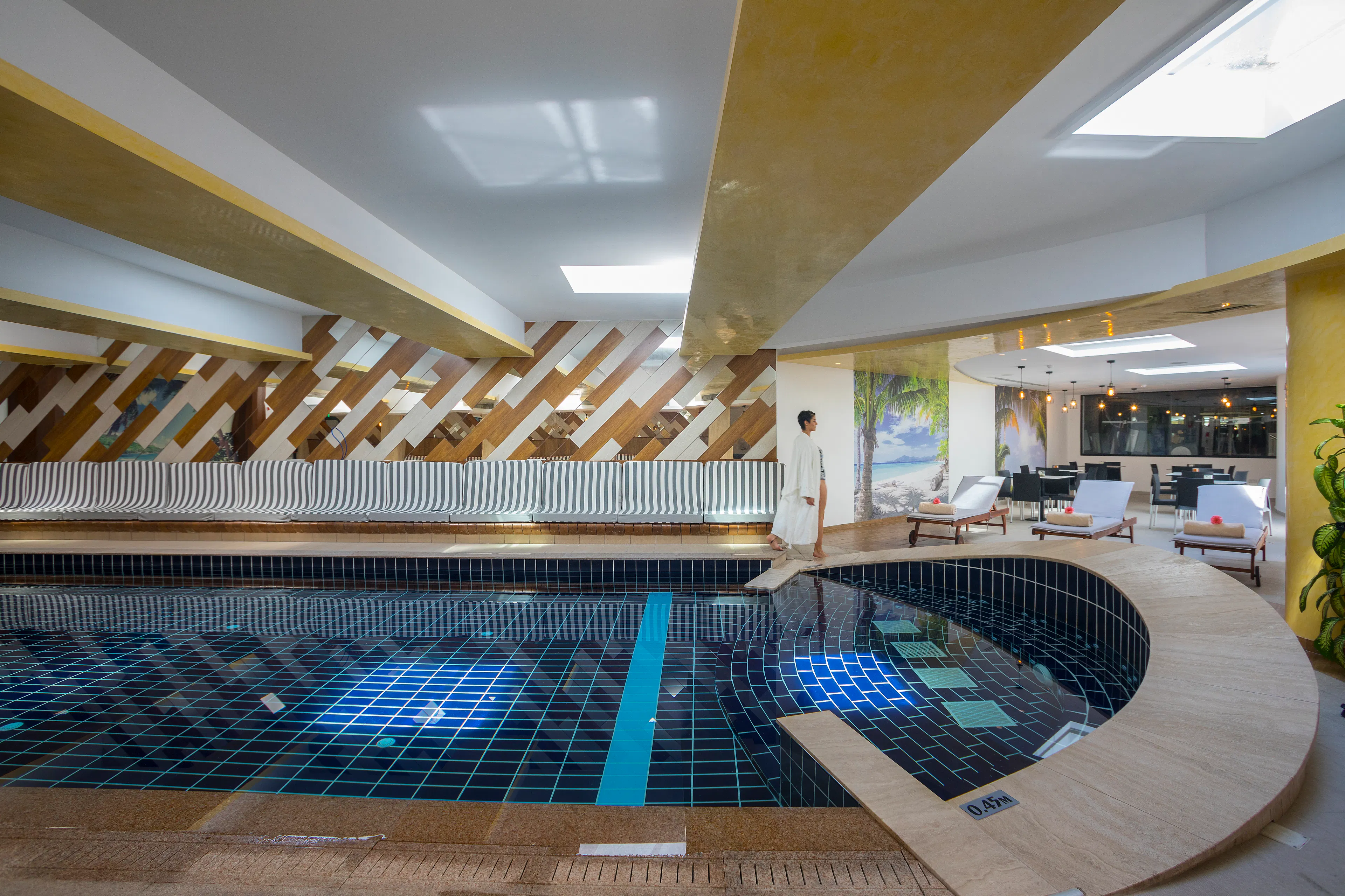 Cavo Maris Beach - pool