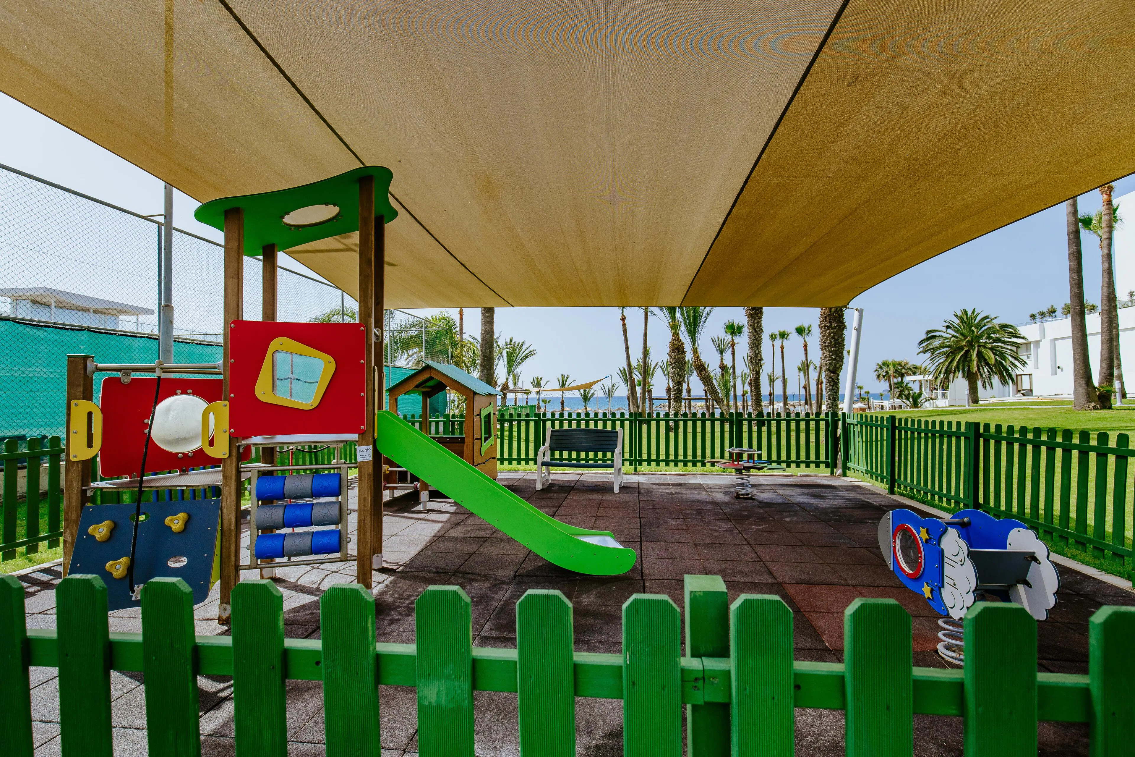 Golden Bay Beach Hotel - family