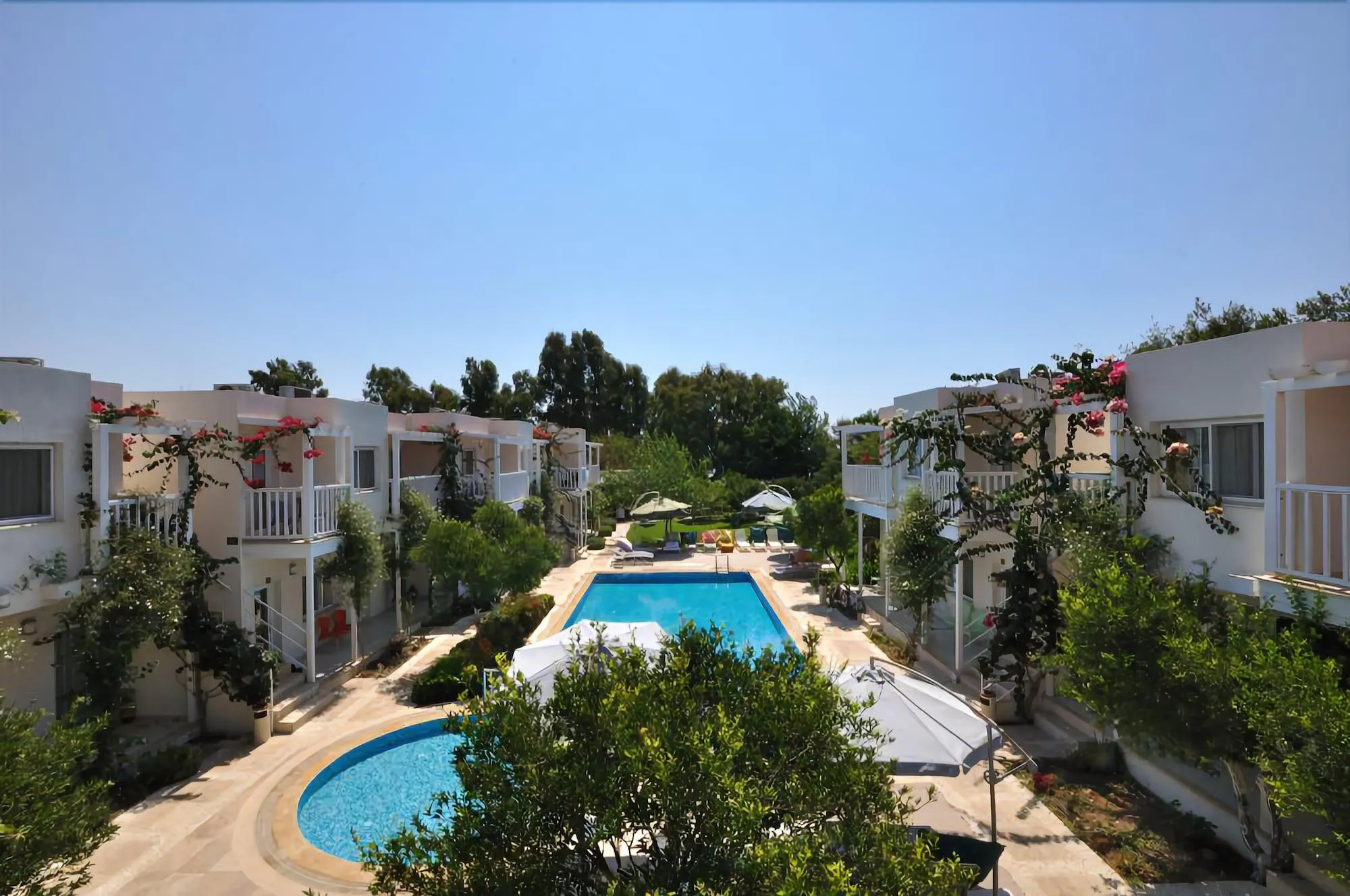 Gümüslük - pool