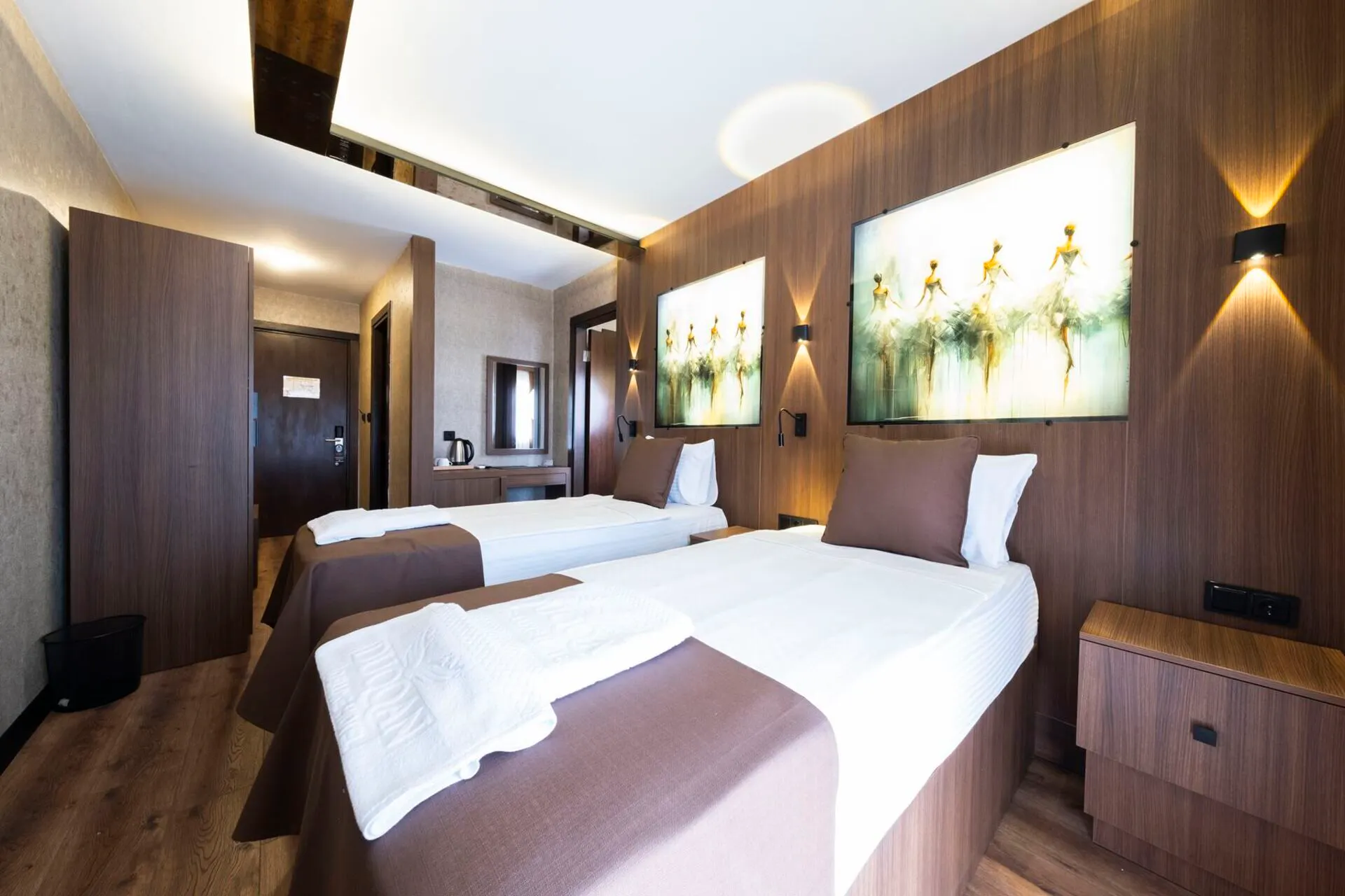 Duqqan Deluxe Hotel - rooms