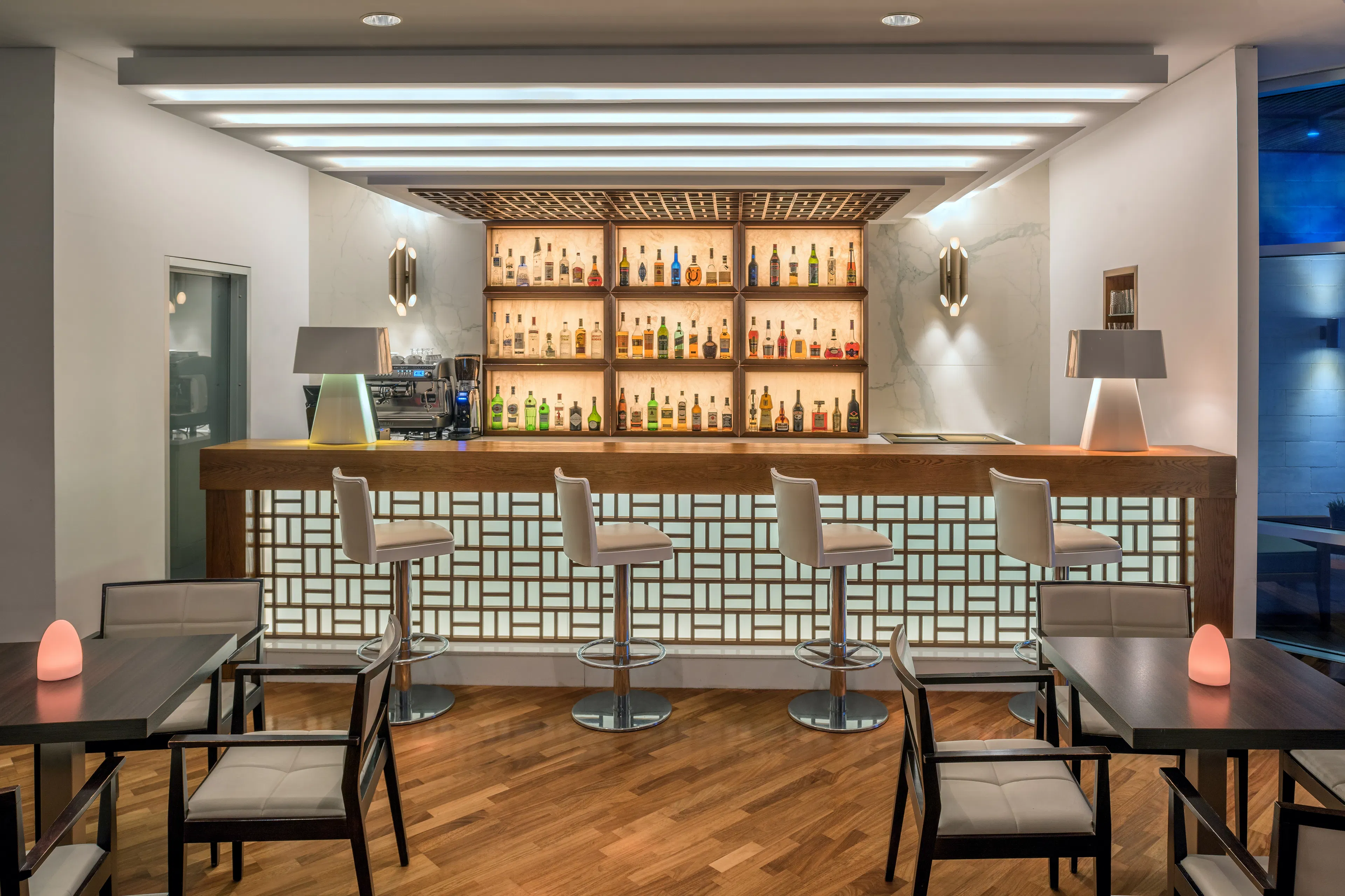 Hotel Mediterranean Beach - foodAndBeverage
