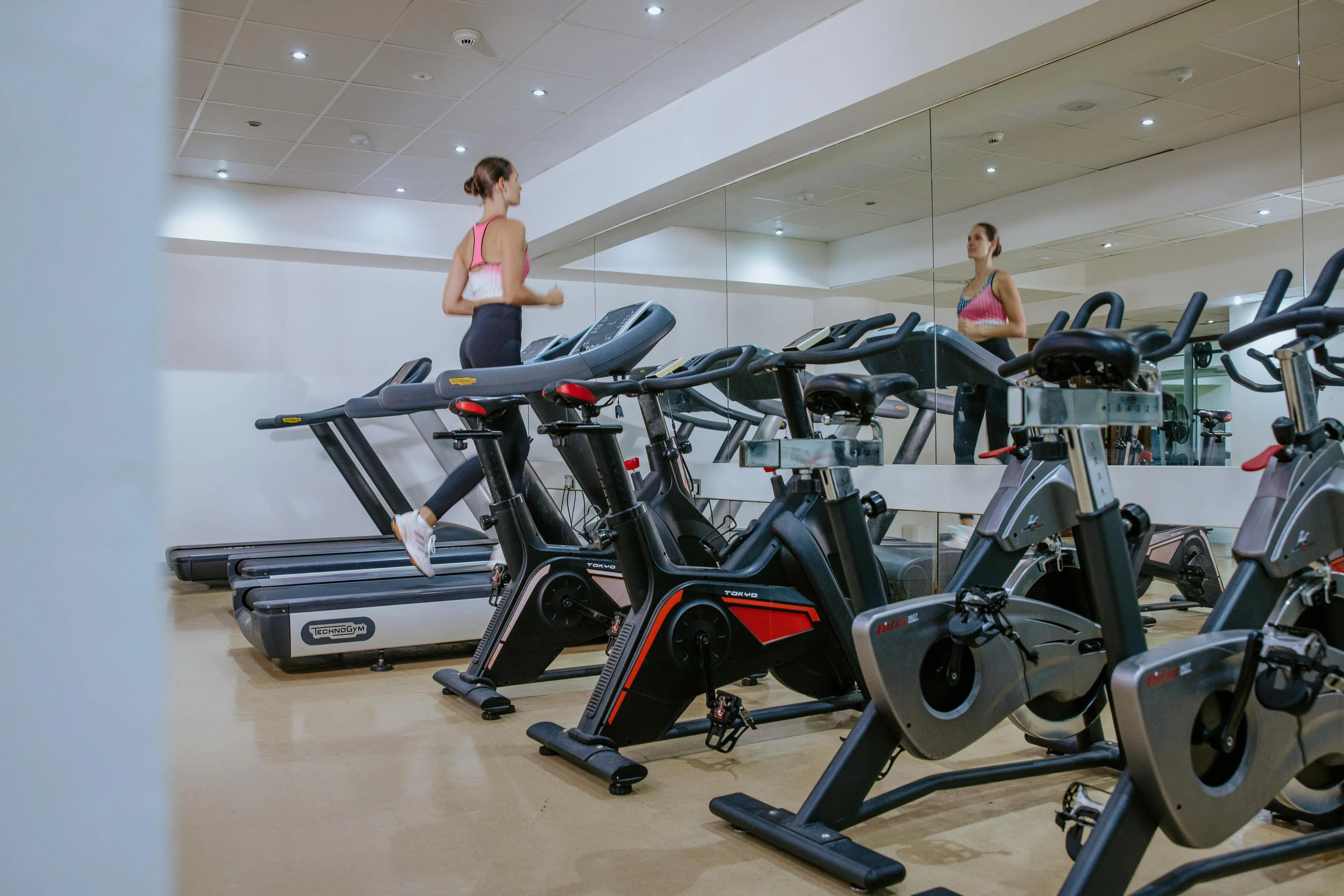 Golden Bay Beach Hotel - sport