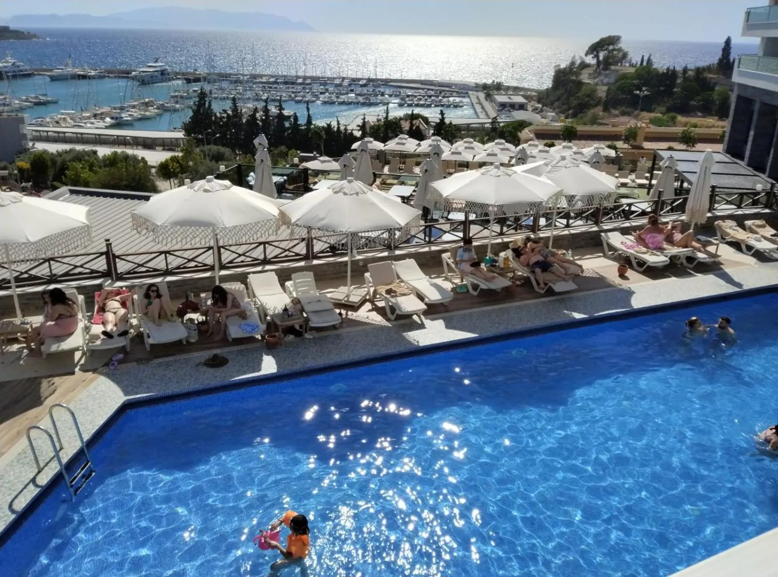 Suhan Seaport Hotel - pool
