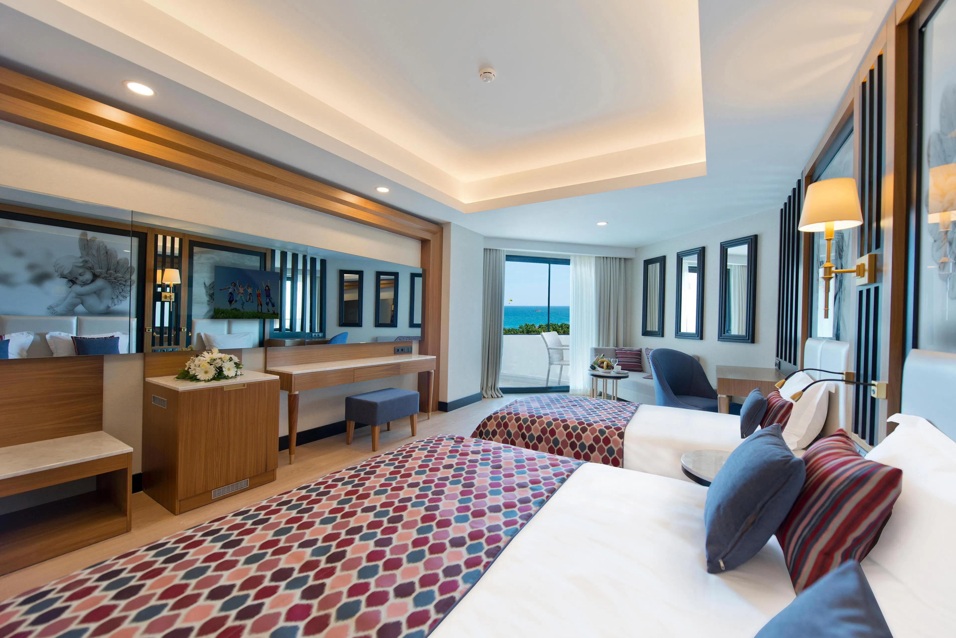 DOUBLE SIDE SEA VIEW