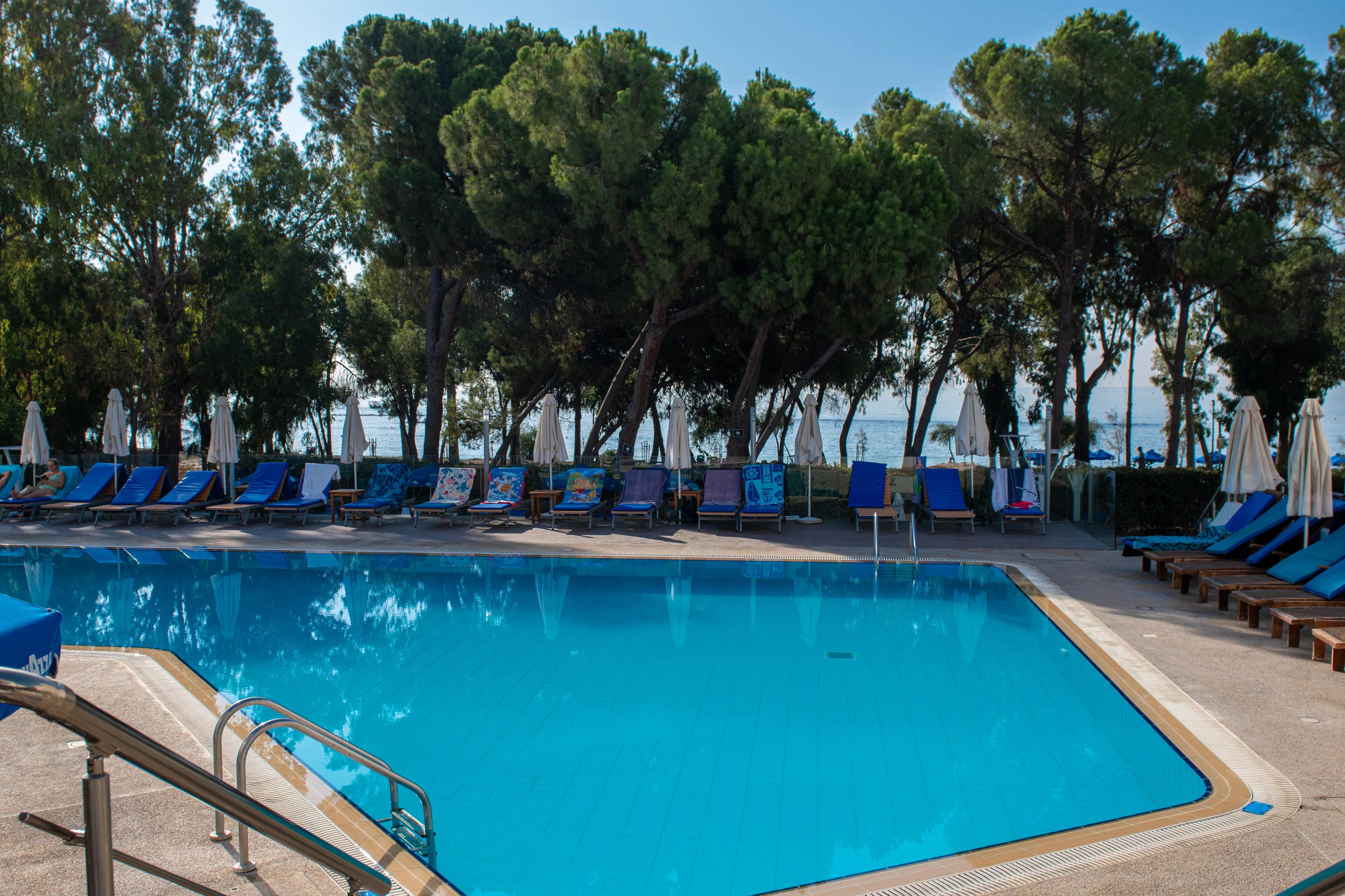Park Beach Hotel - pool