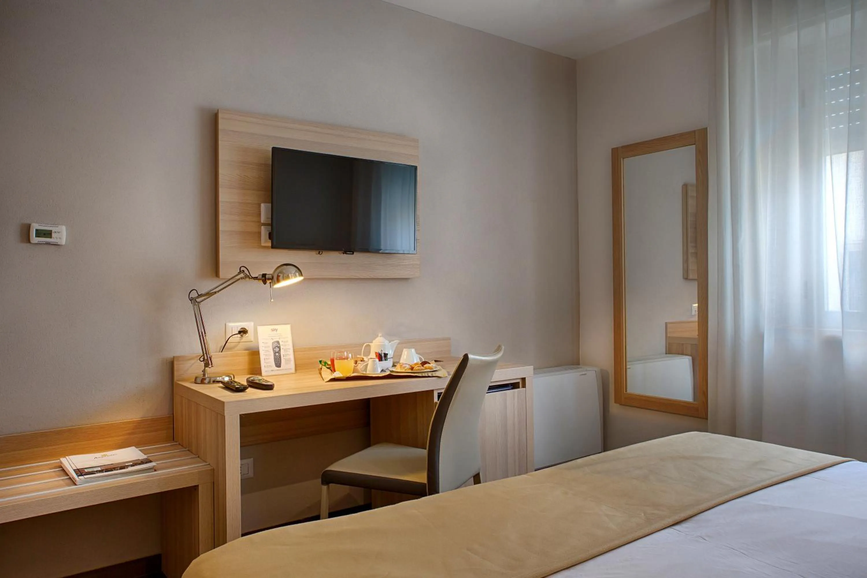 American Hotel - rooms