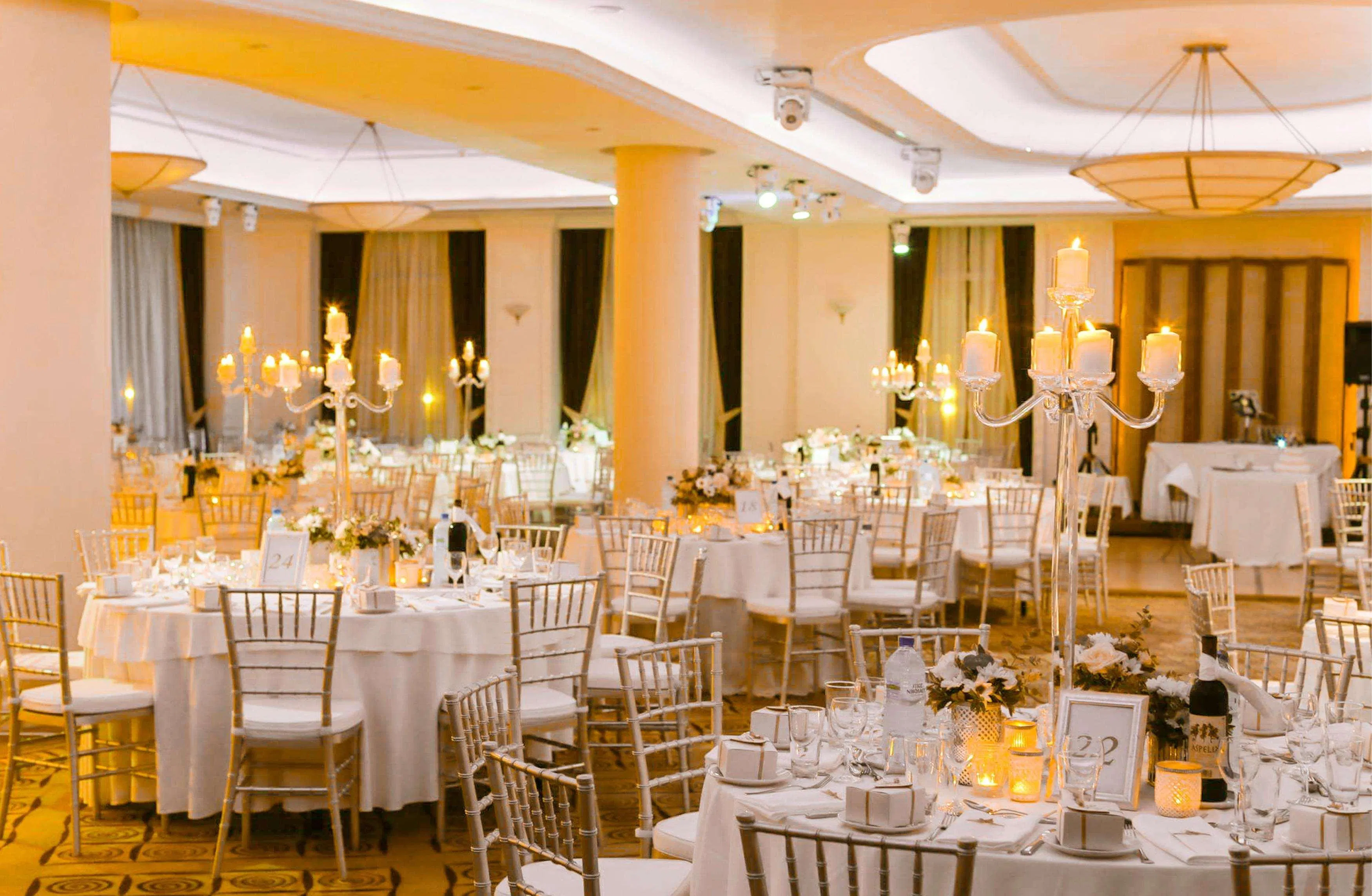 Ajax Hotel - foodAndBeverage