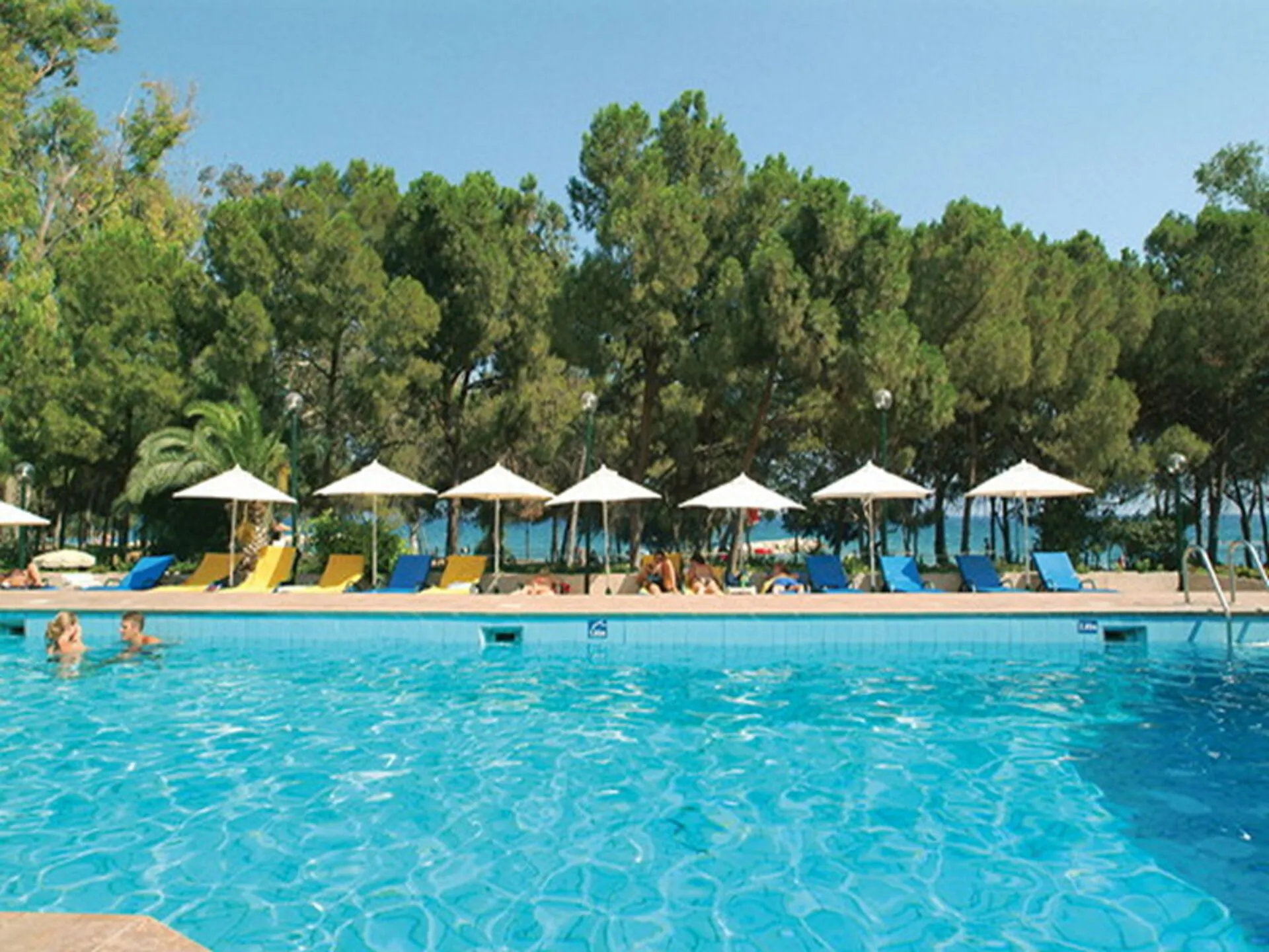 Park Beach Hotel - pool