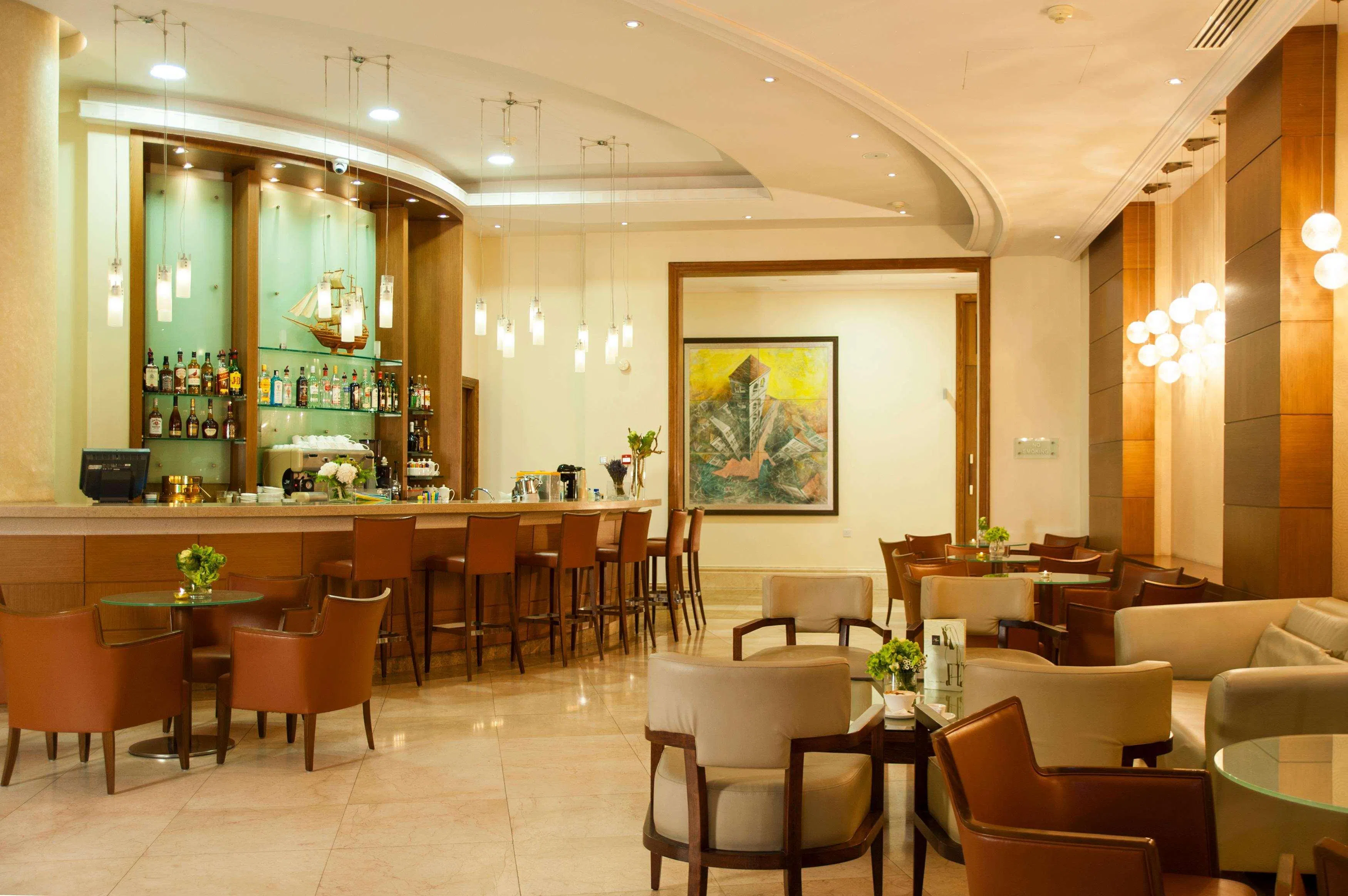 Ajax Hotel - foodAndBeverage