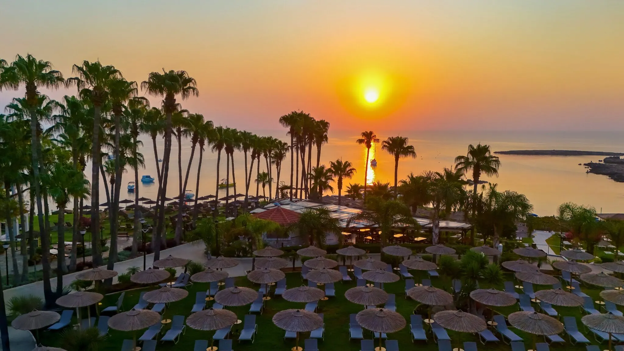 Cavo Maris Beach - pool